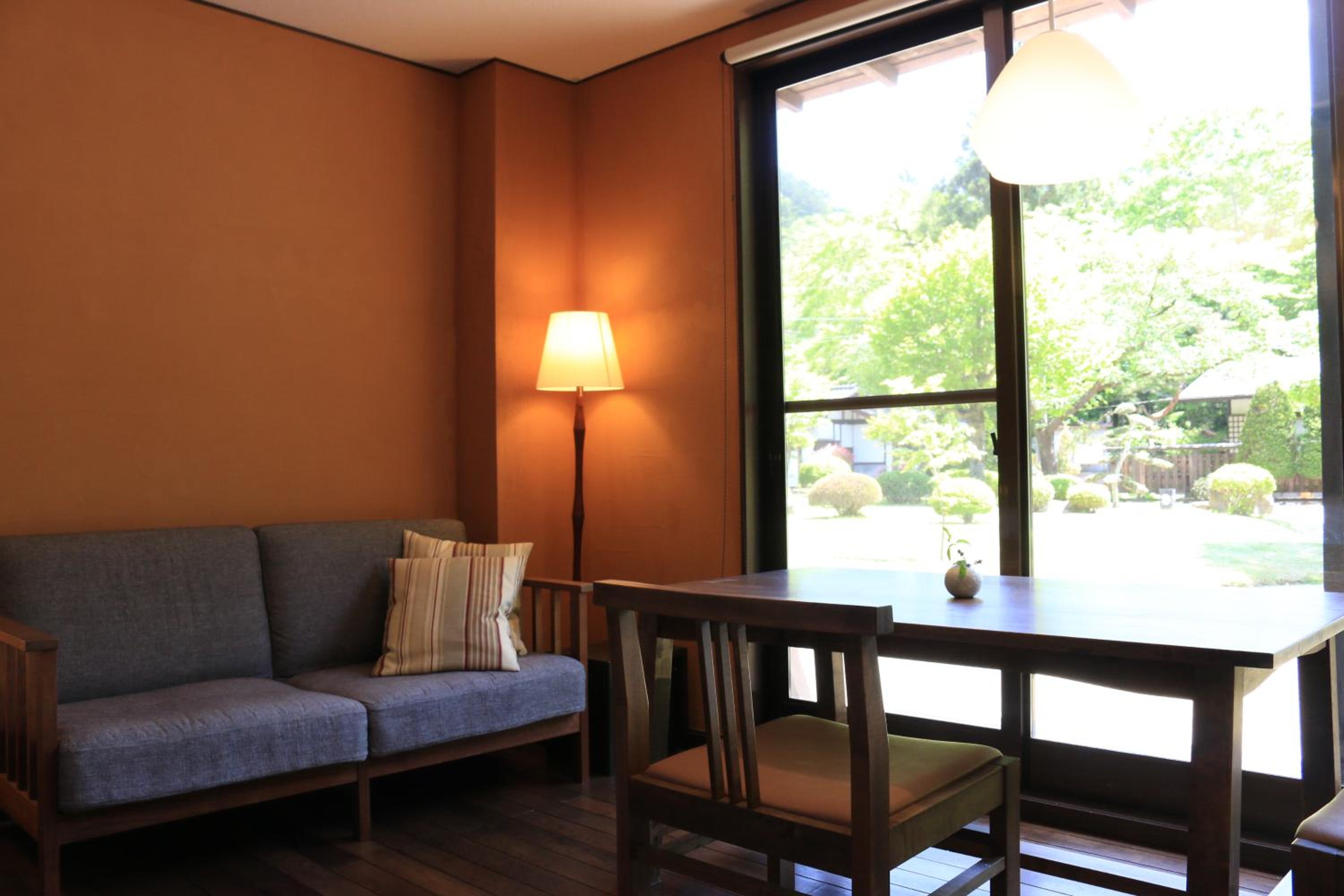 Standard Twin Room with Shared Bathroom