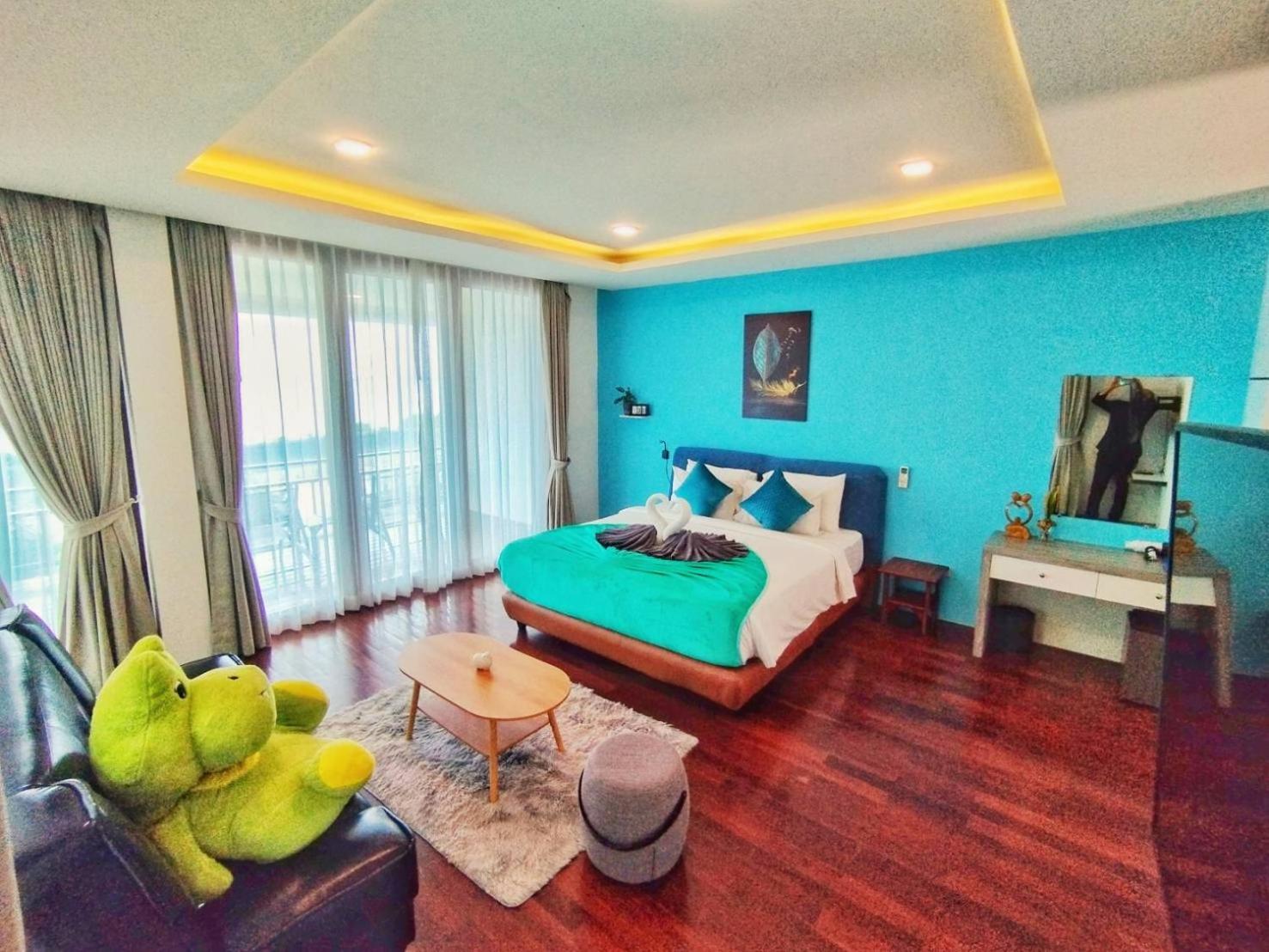 Deluxe Ocean View with Jacuzzi