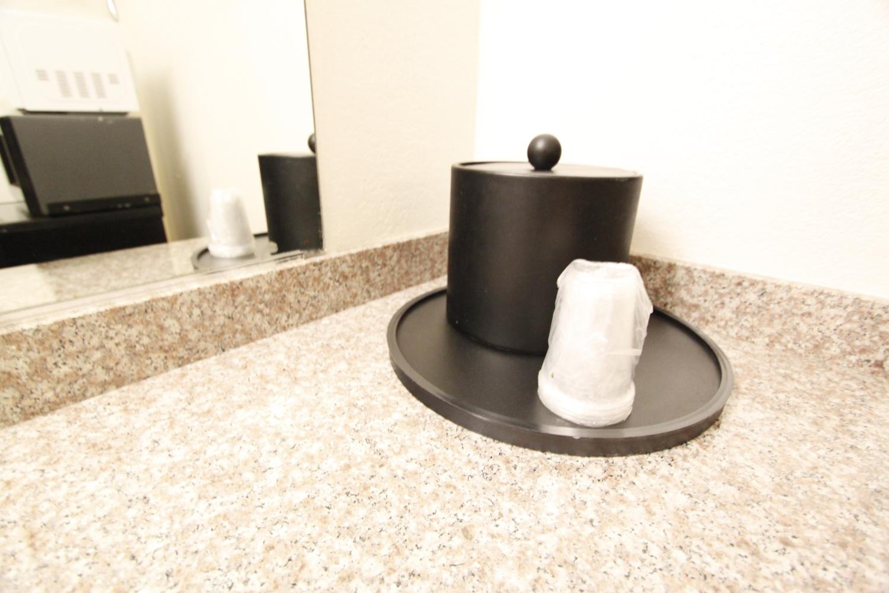 King Room (Non-Smoking)