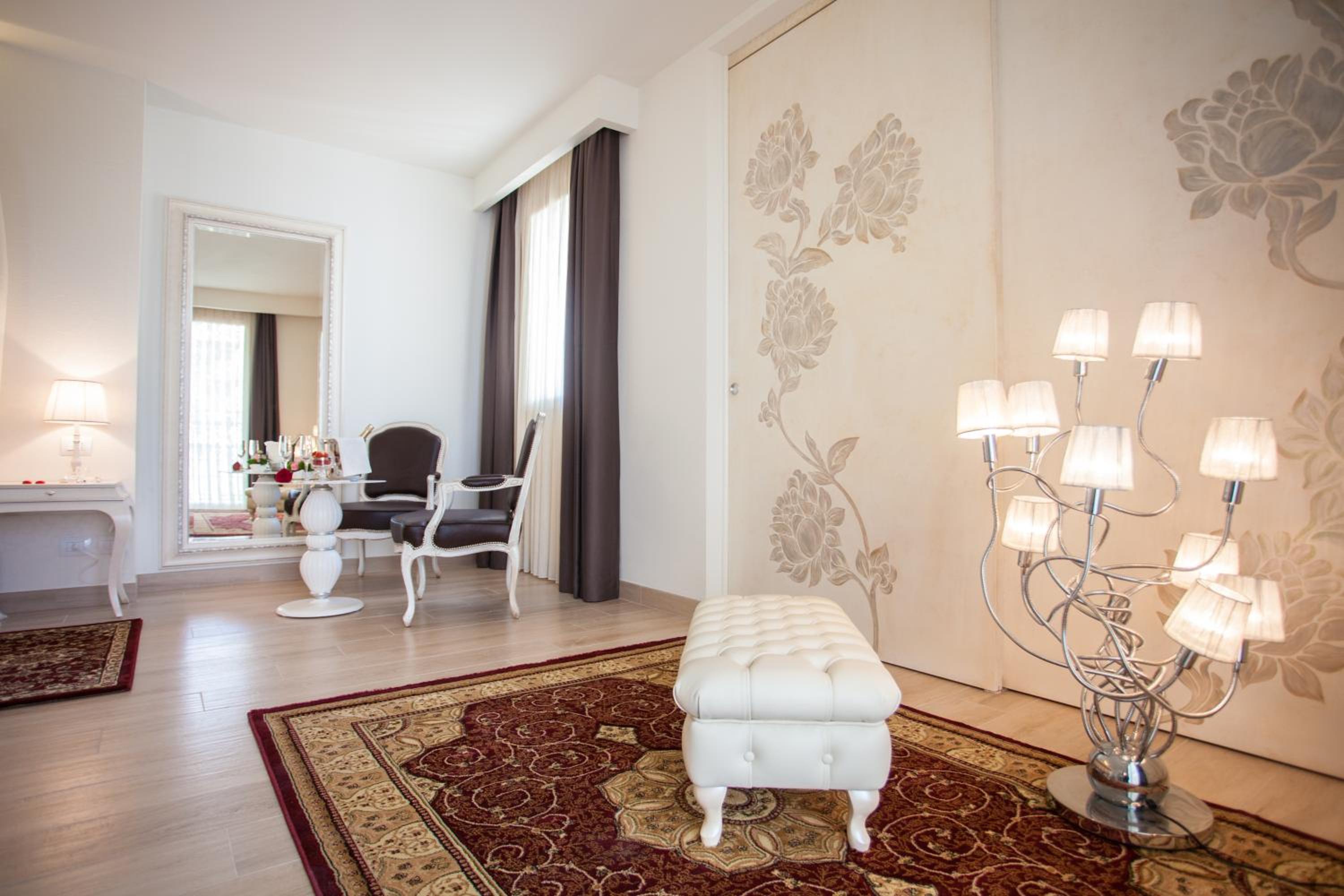 Deluxe Suite (2 Adults)