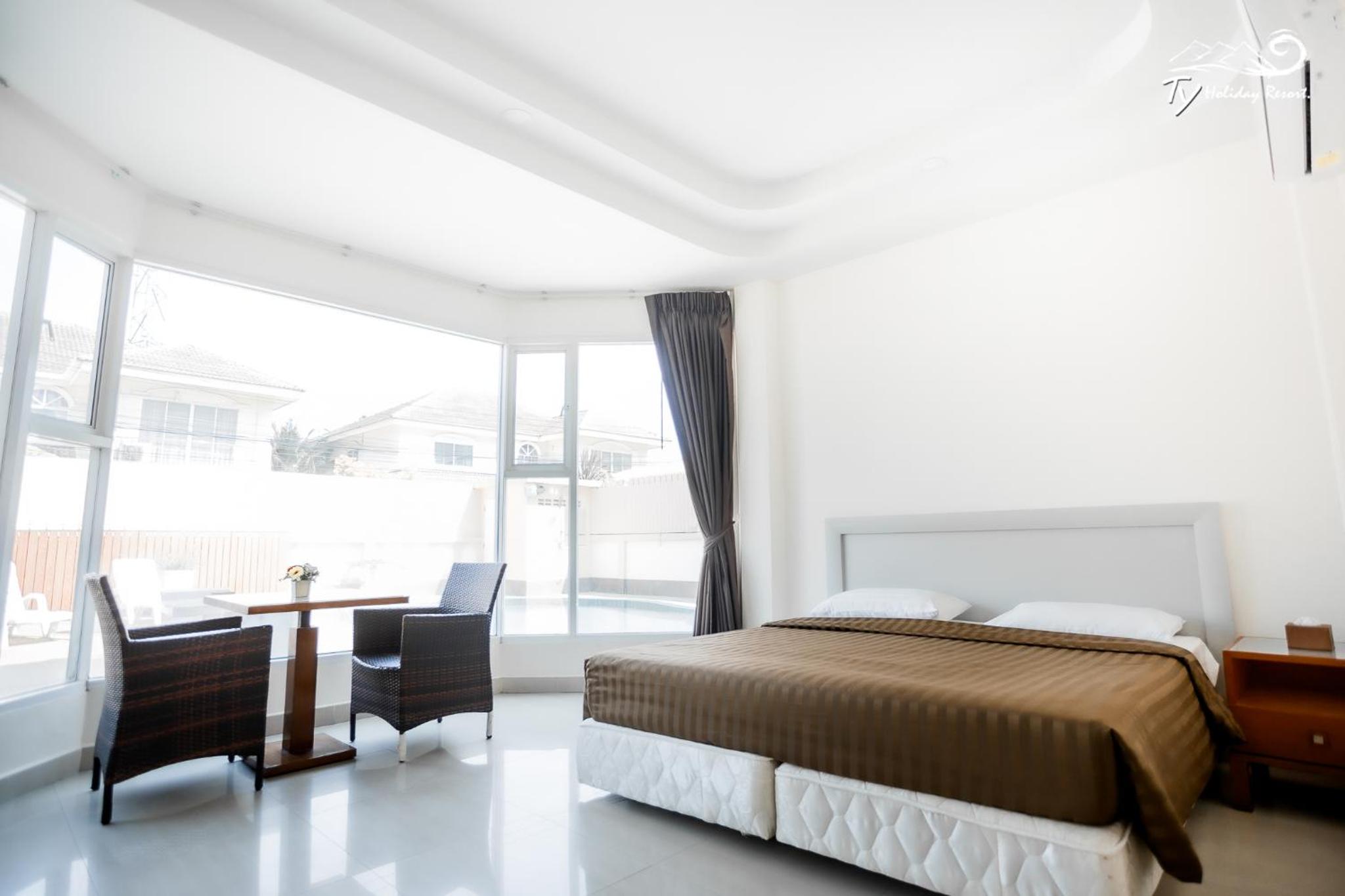 Seven-Bedroom Villa with Private Pool 217