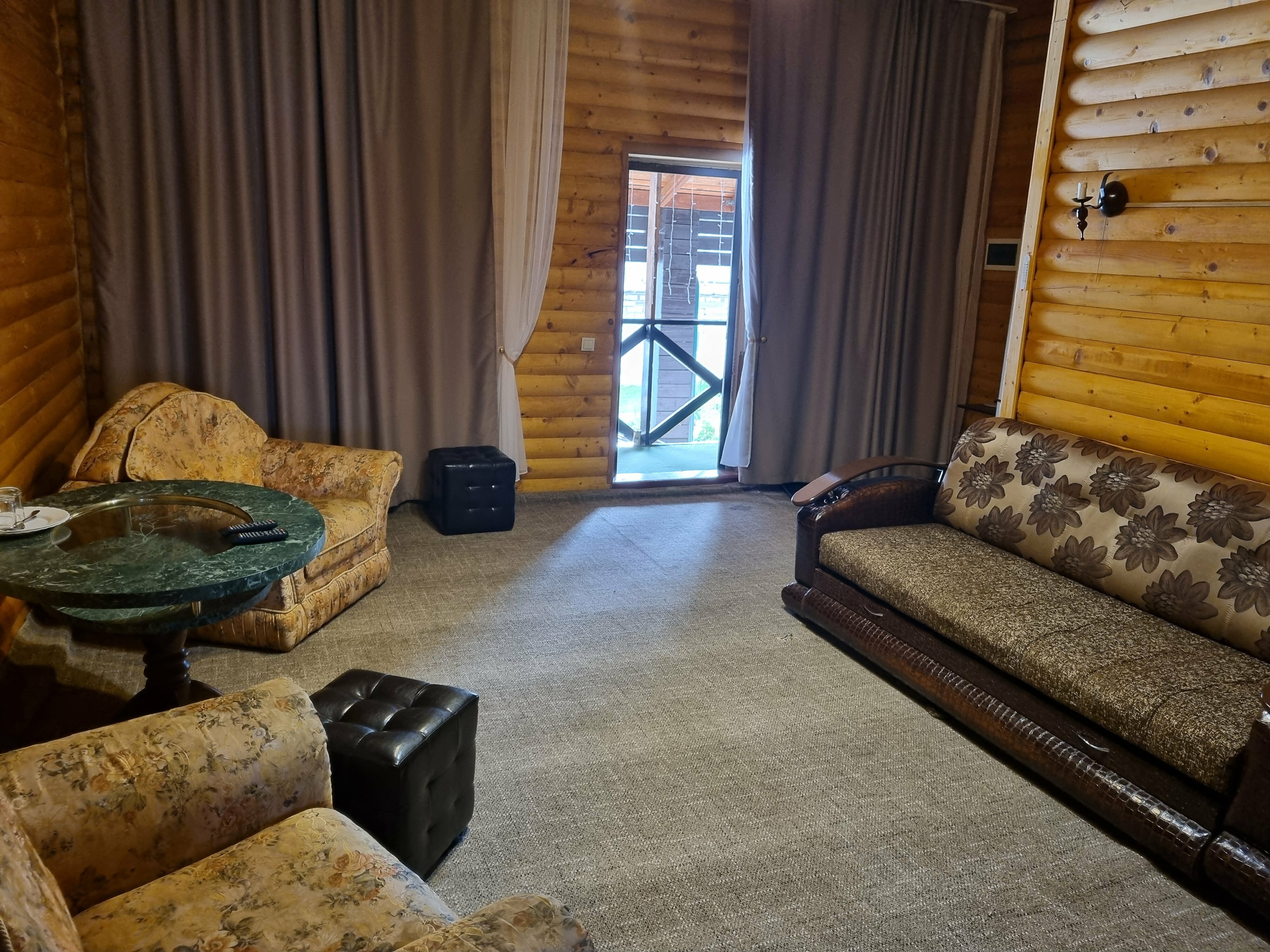 Cемейный номер с собственной ванной комнатой