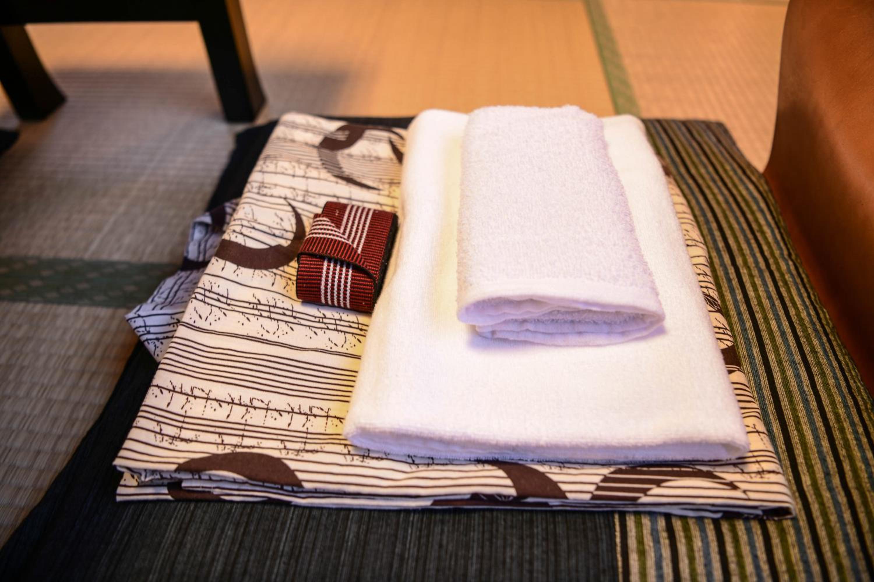 Twin Room with Shower