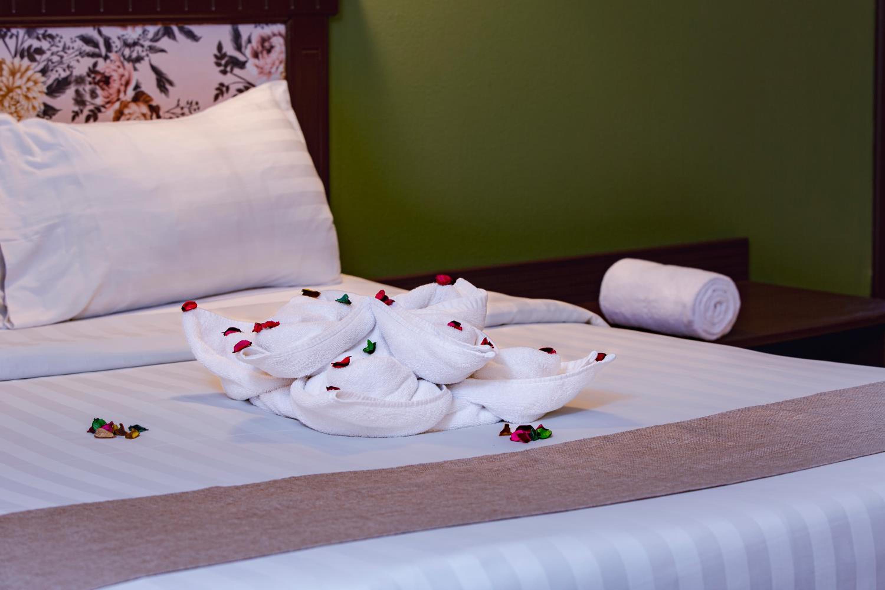 Deluxe Room - Twin Beds