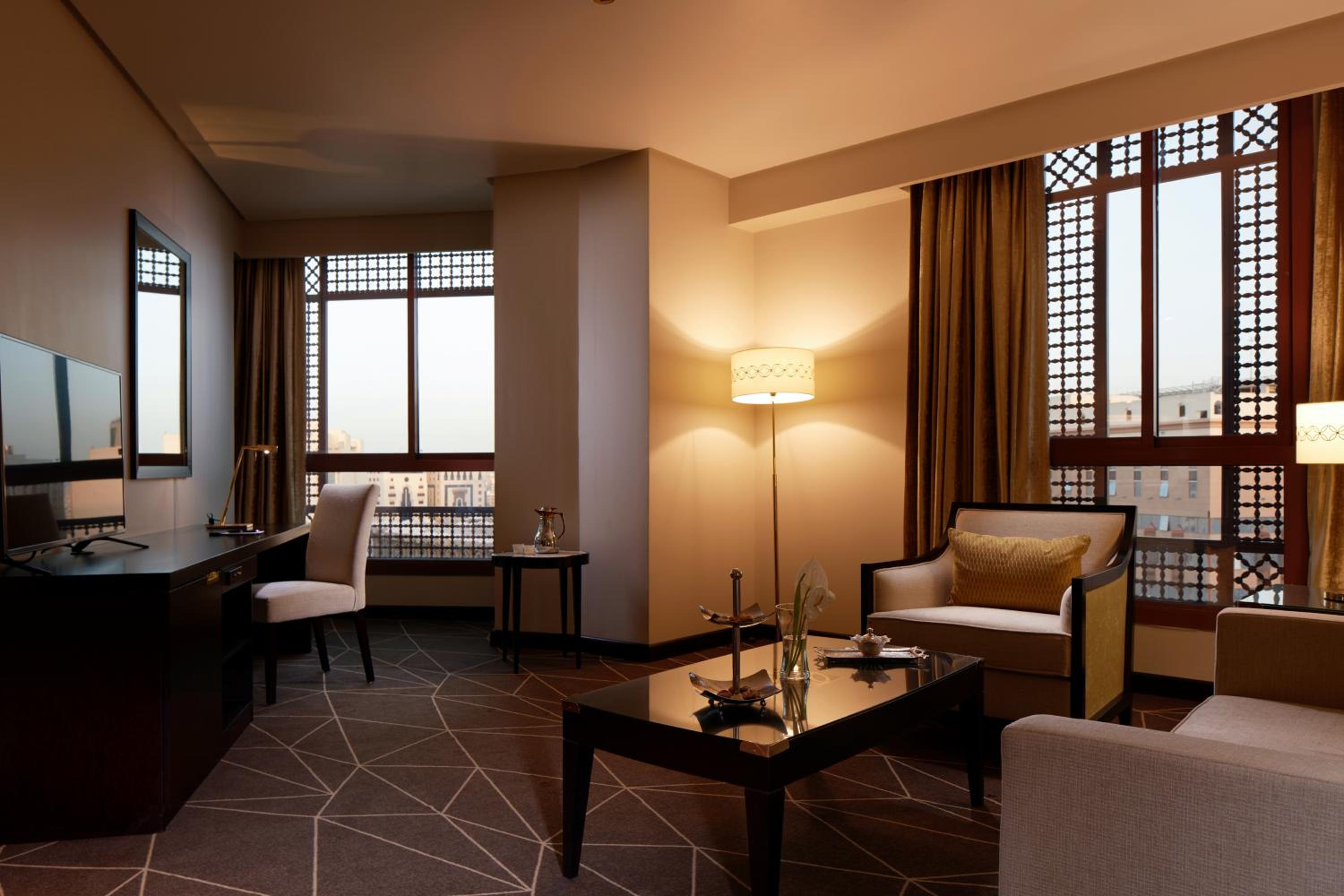 Deluxe Suite with City View