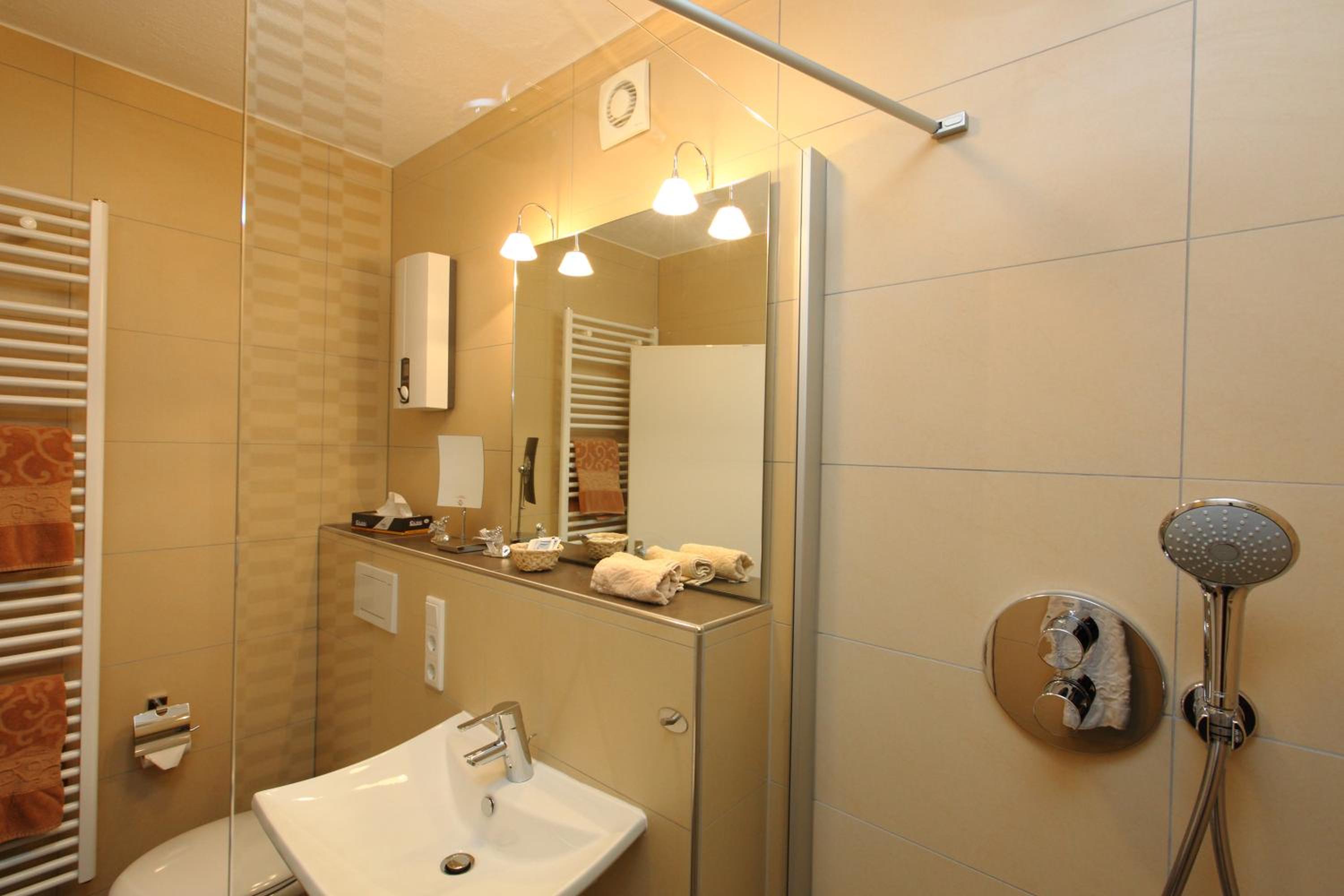 Comfort Apartment With Balcony (2 Adults) - Annex