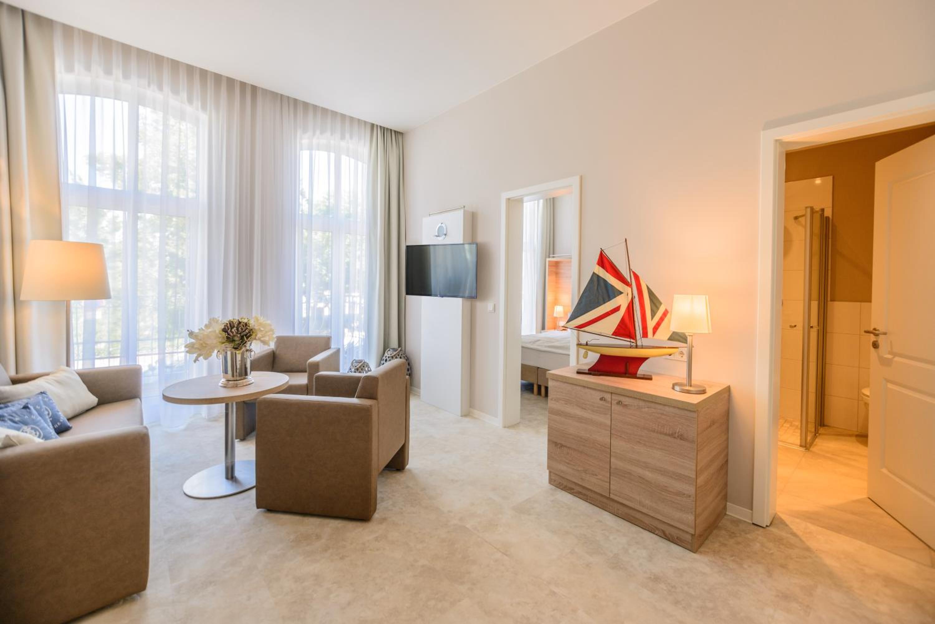 One-Bedroom Suite with Sofa Bed