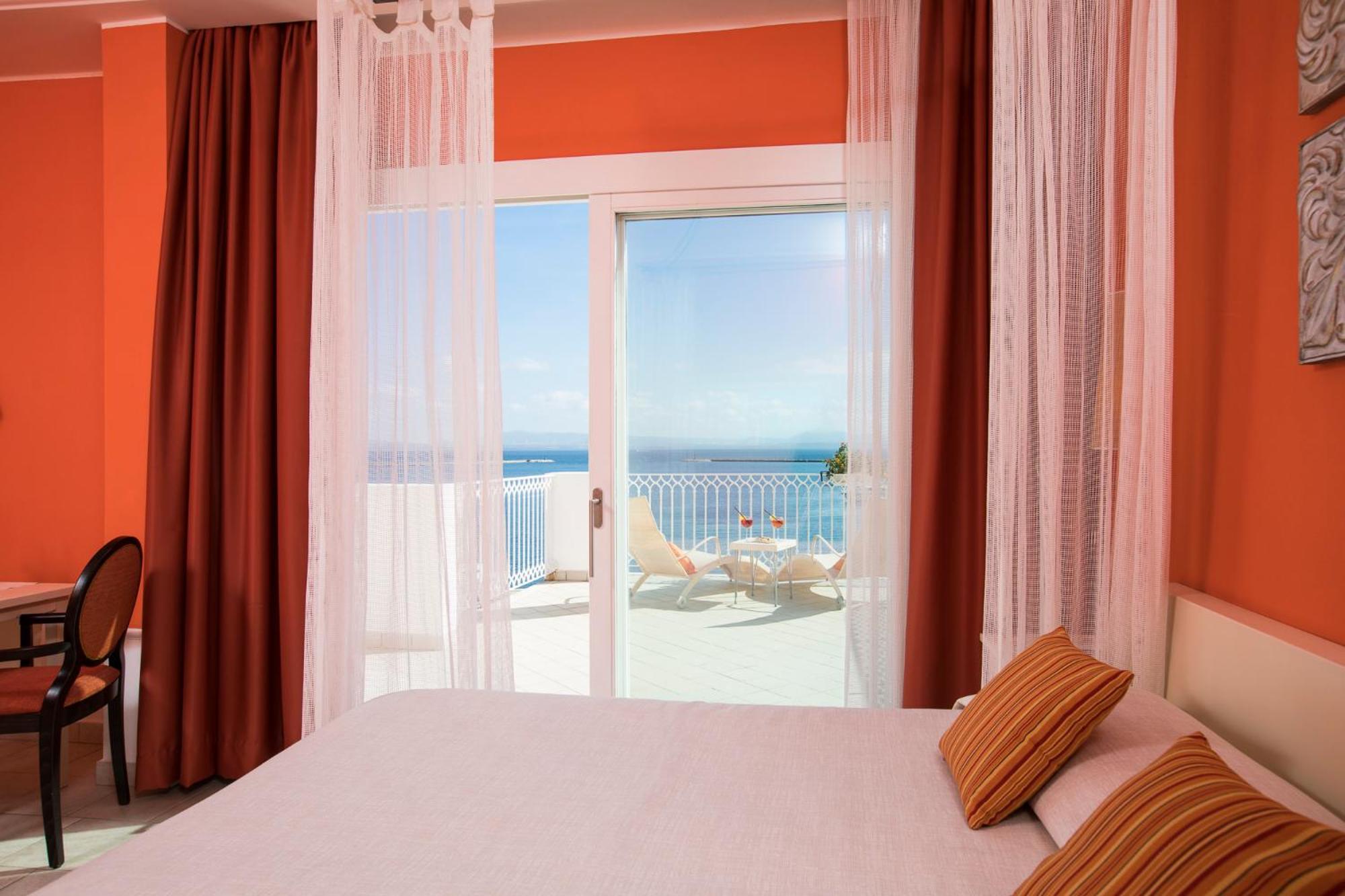 Suite with Sea View