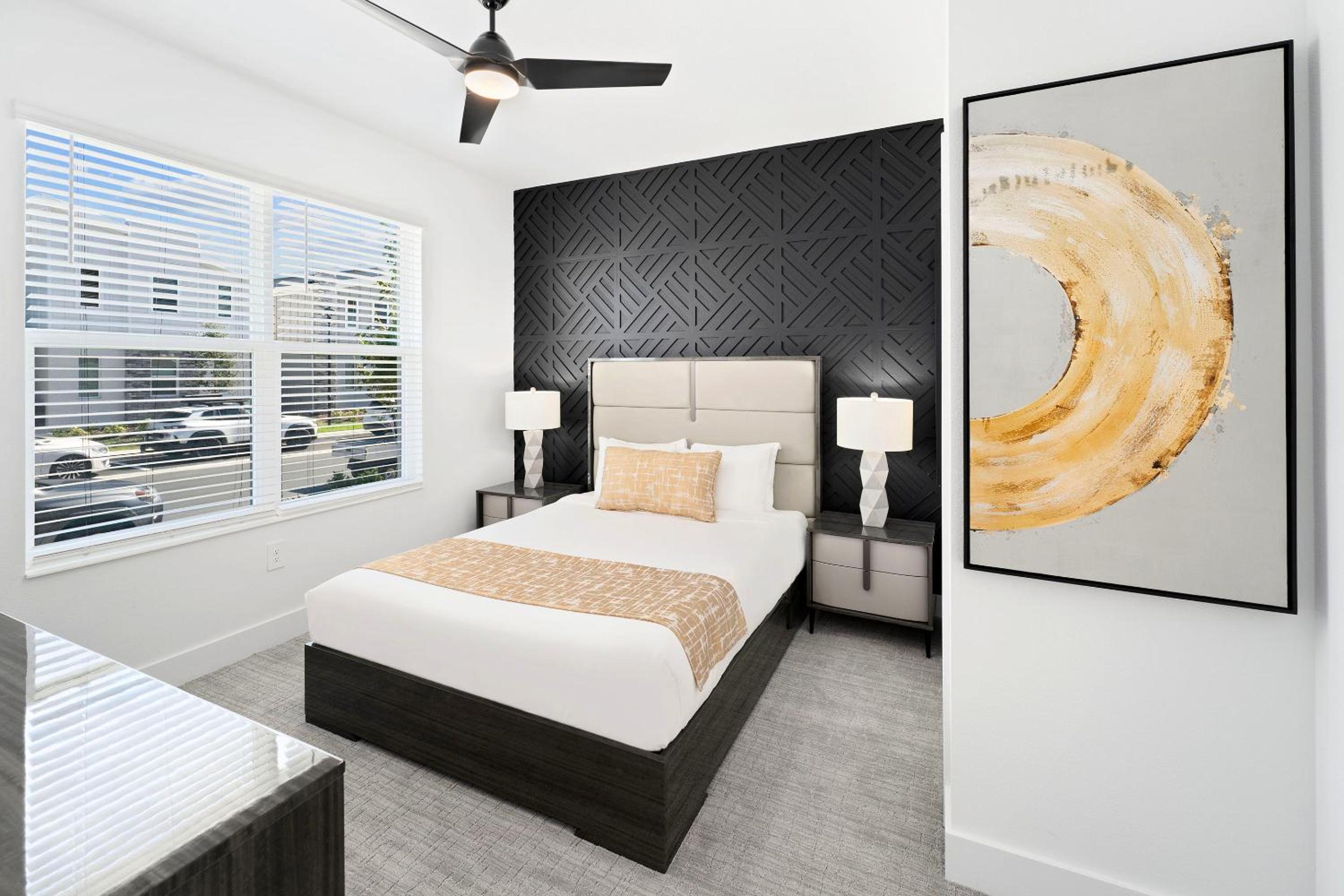 5 Bedroom Townhome with Kitchen, Living Lounge with Private Pool