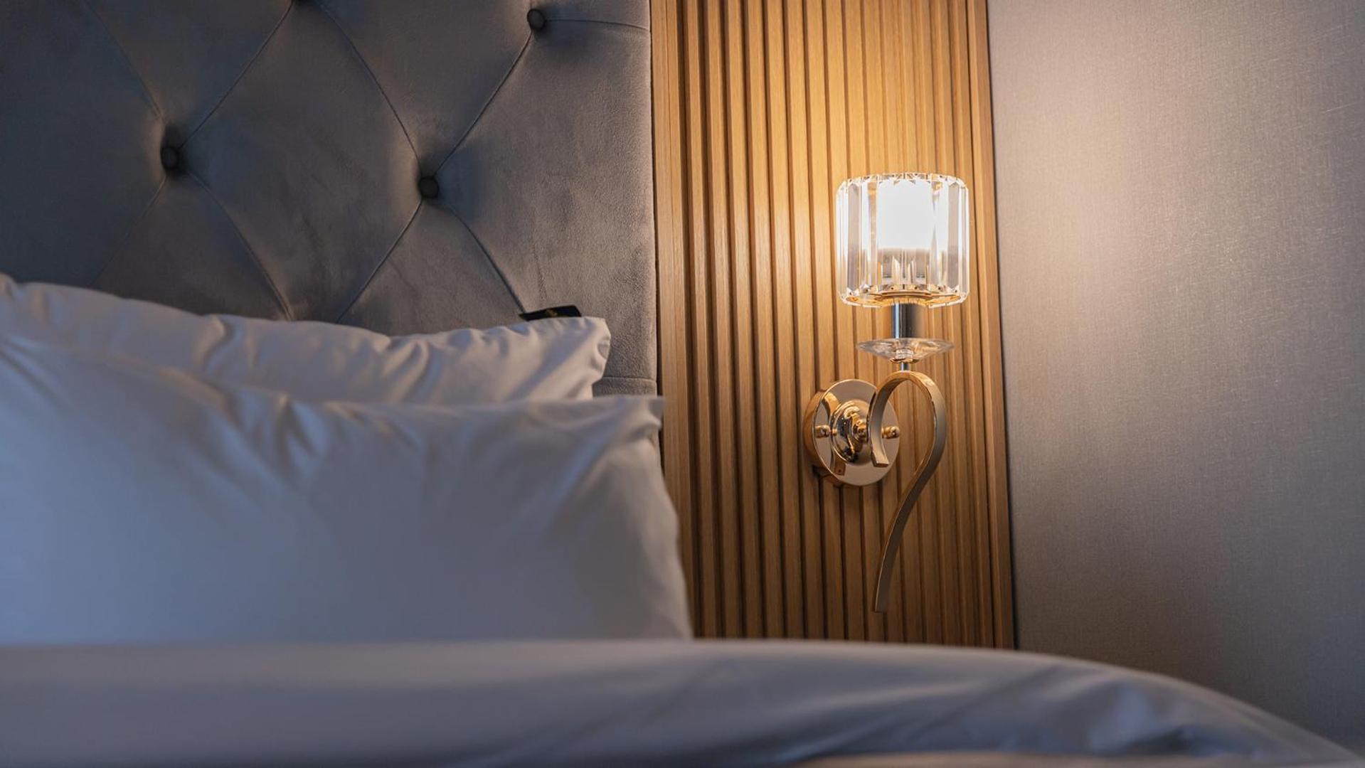 Premium Twin Room with Bridge View