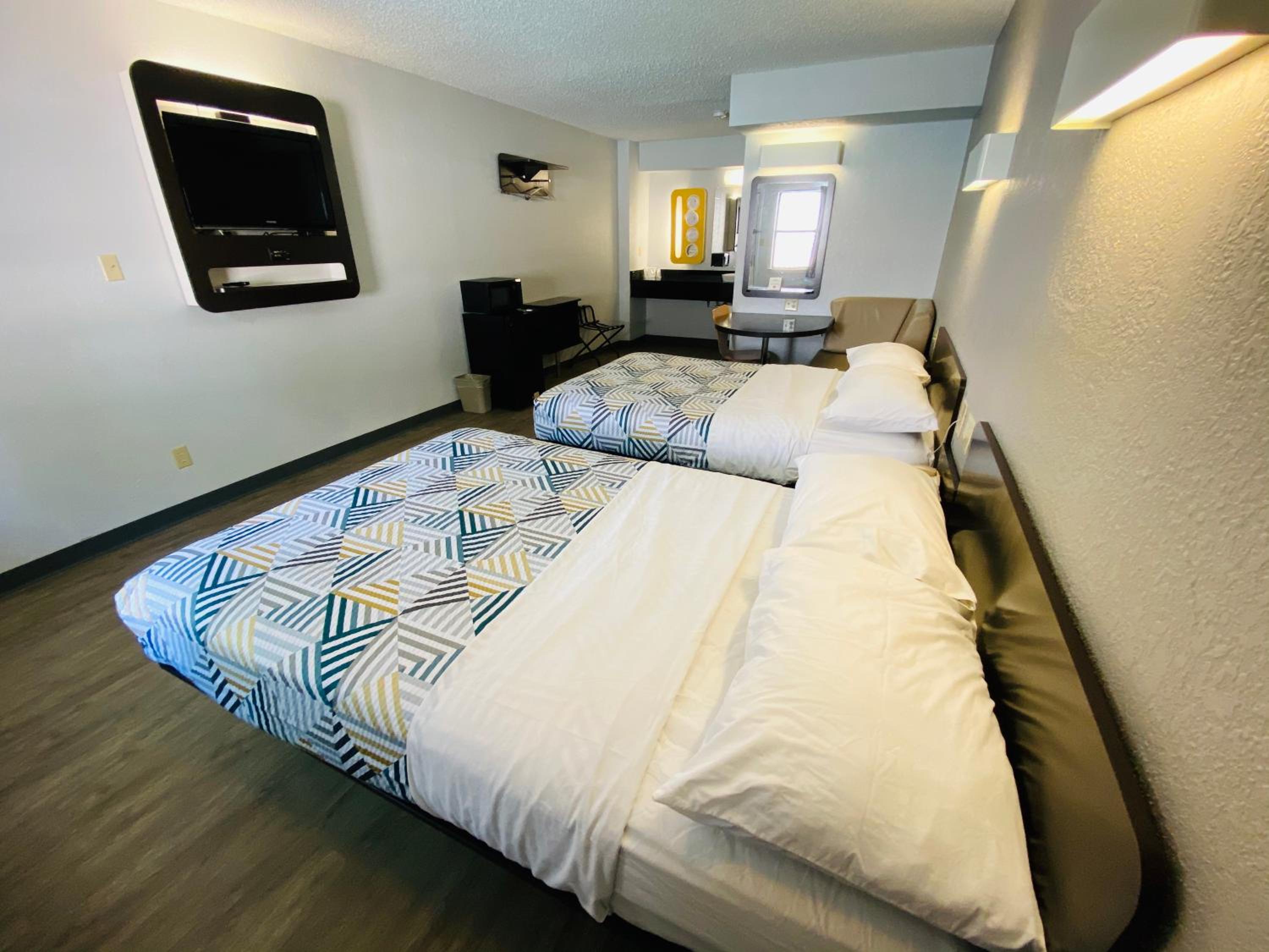 Quadruple Room - Non-Smoking