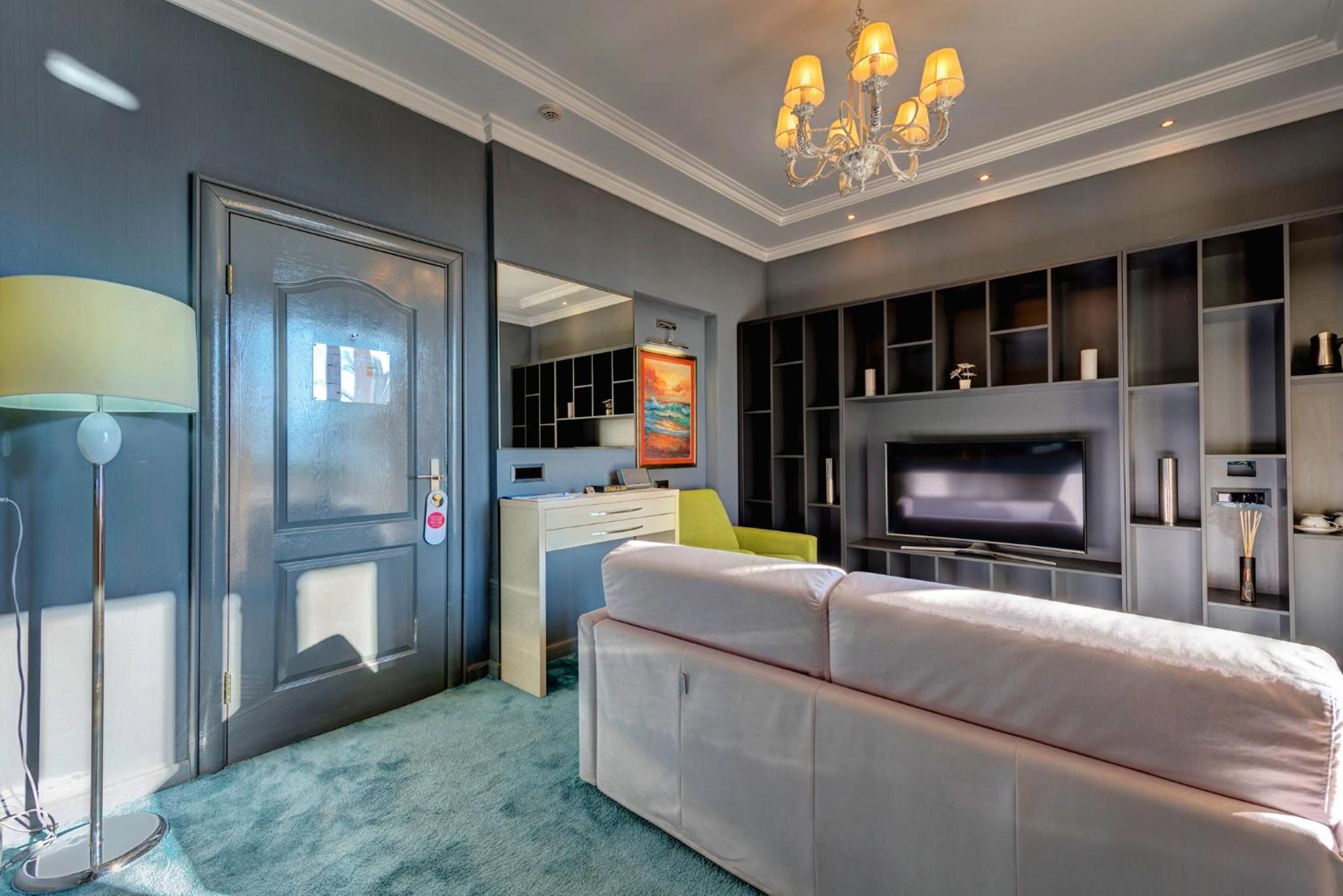 Suite with Sea View