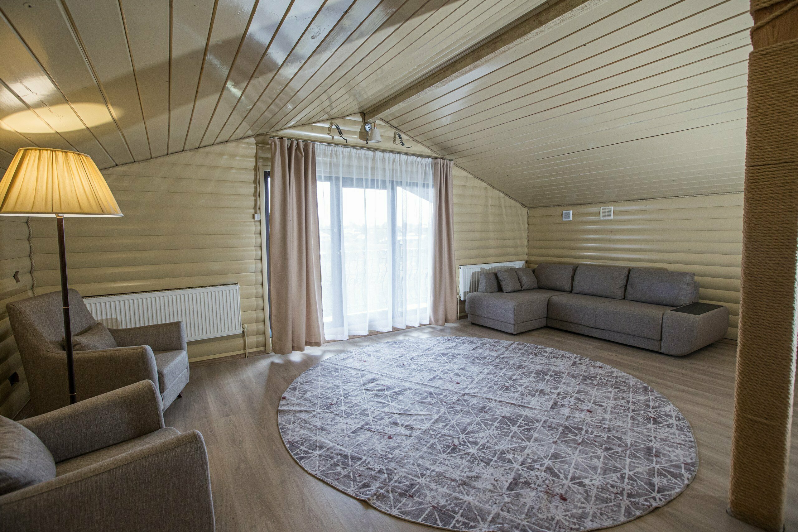 Пентхаус с балконом