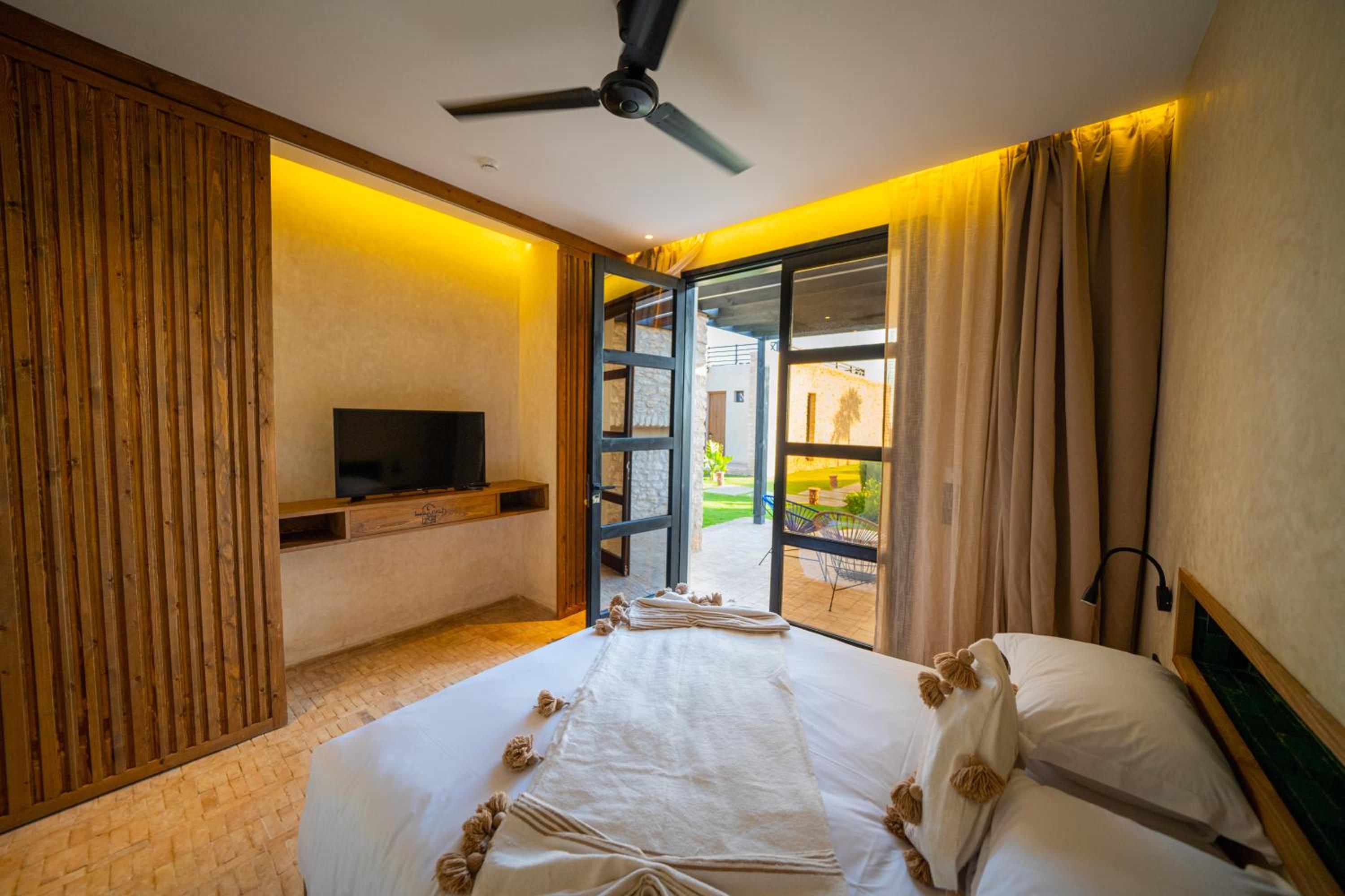 Deluxe Suite with Sea View