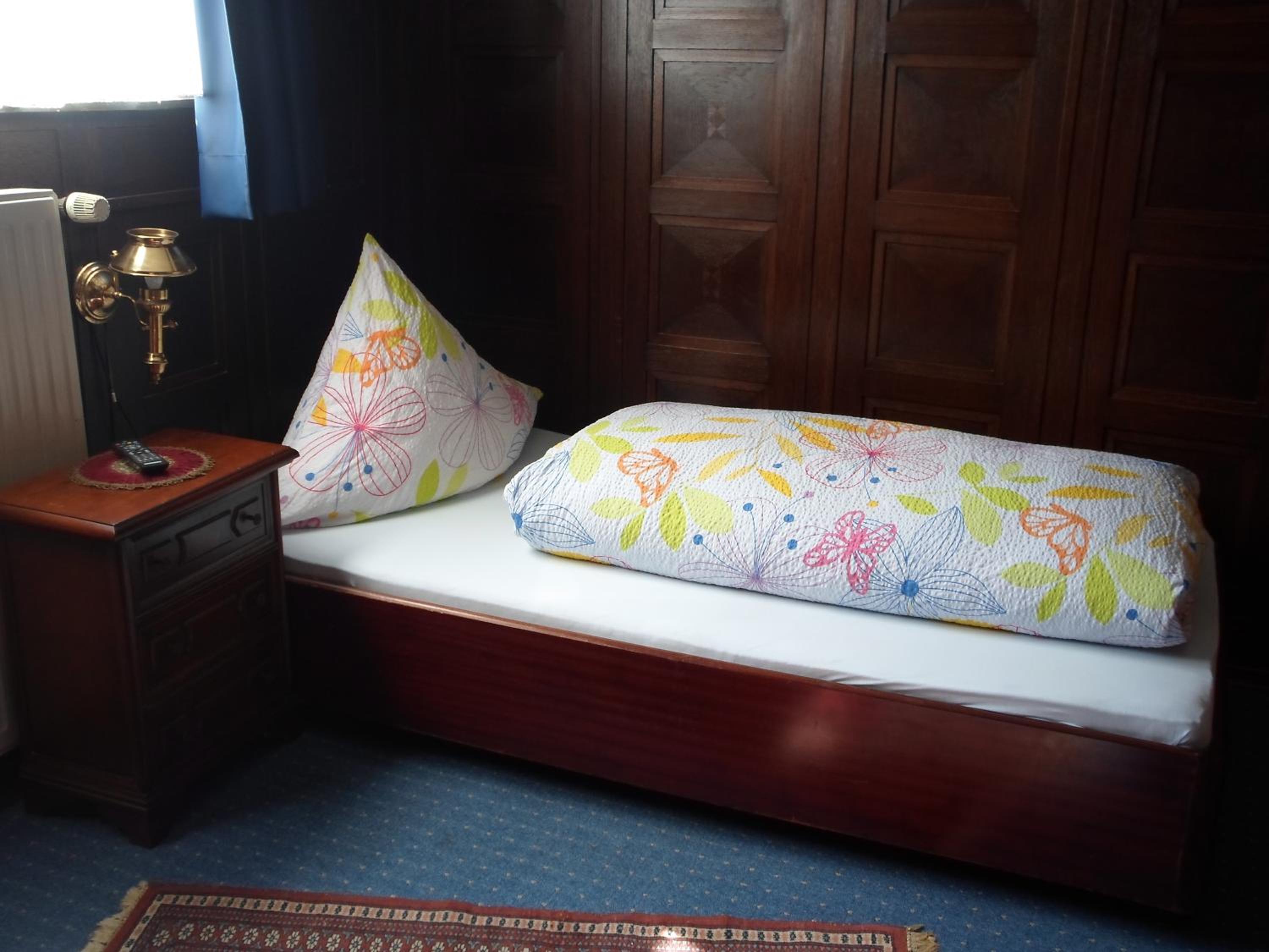 Single Room with Private External Bathroom