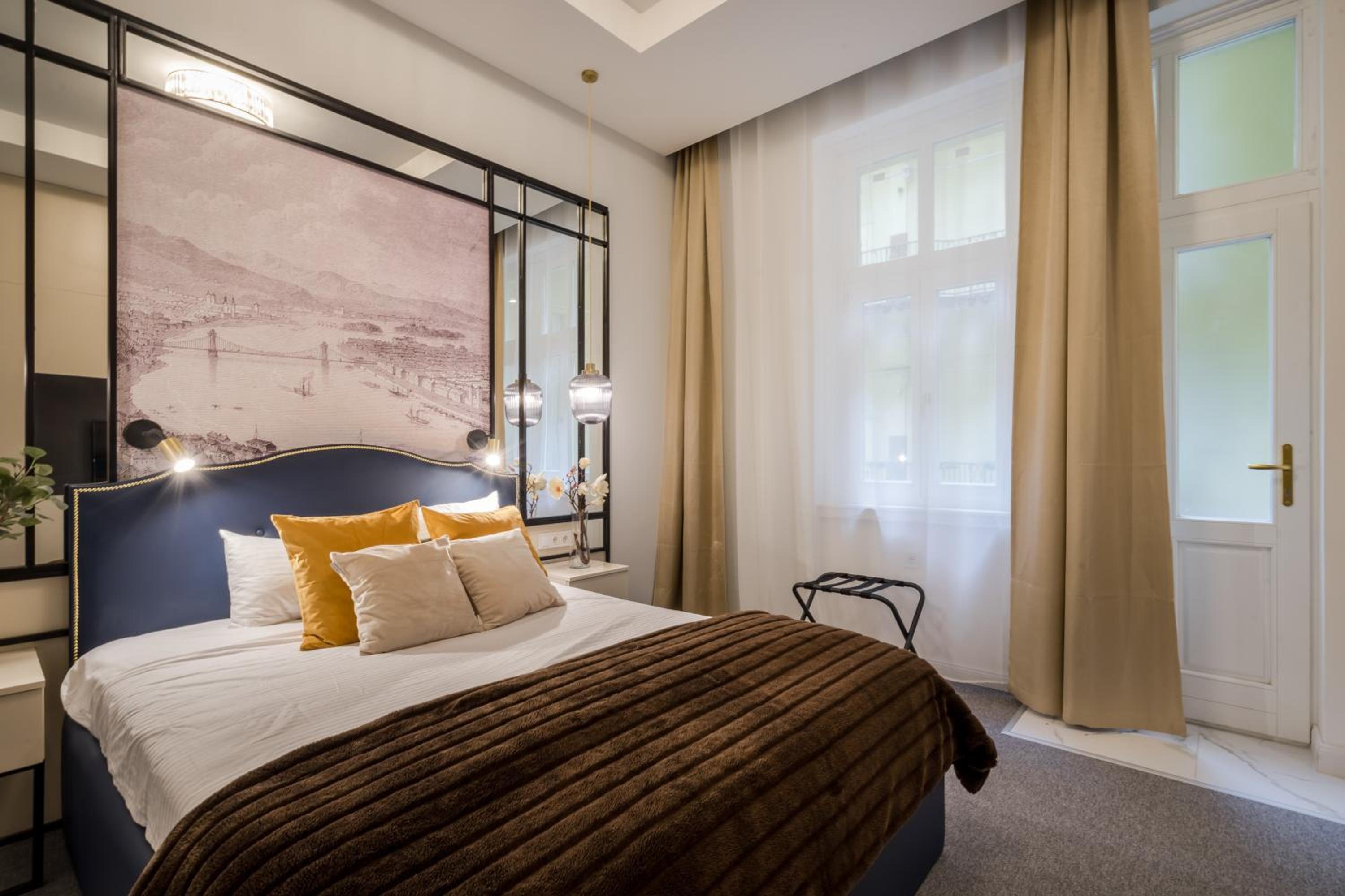 Deluxe Double Room with Extra Bed