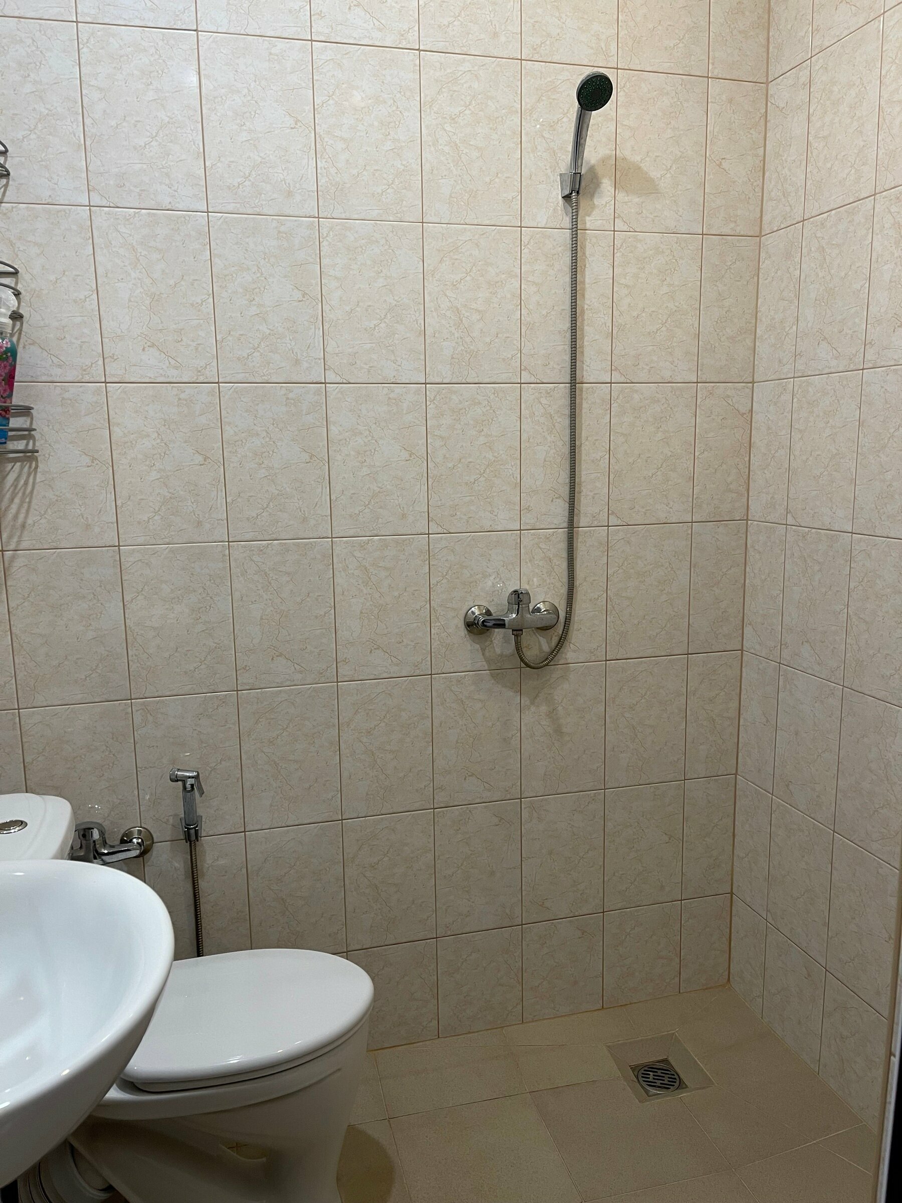 Семейный номер 1 большая кровать  и 1 стандартная