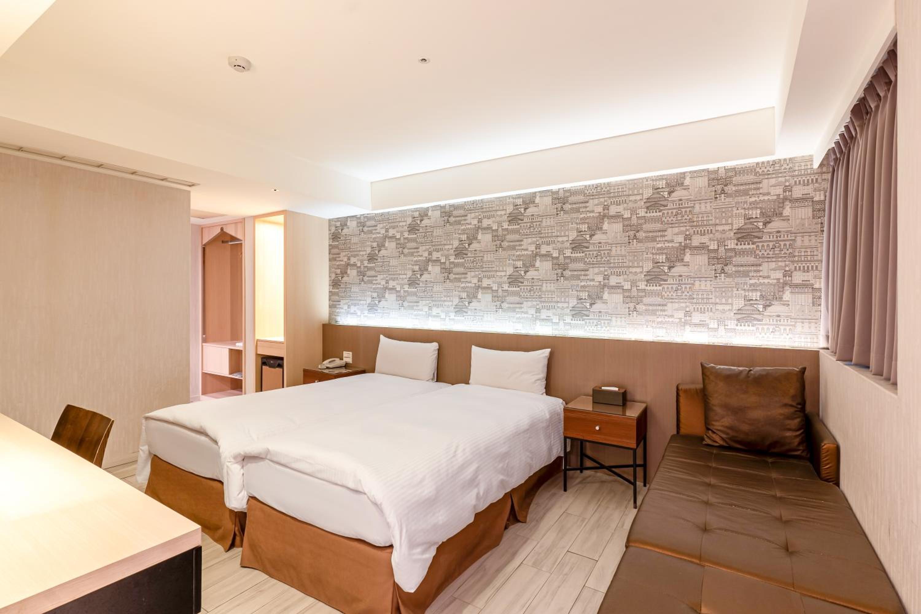 Standard Twin Room without Window