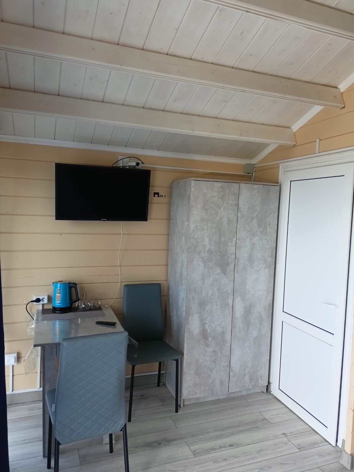 Четырехместный домик № 4 с отличным видом на море