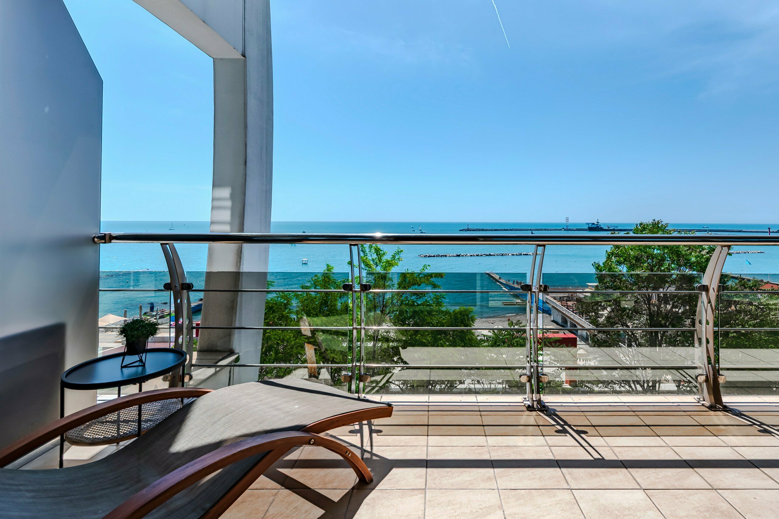 Двухкомнатные апартаменты Family с панорамным видом на море