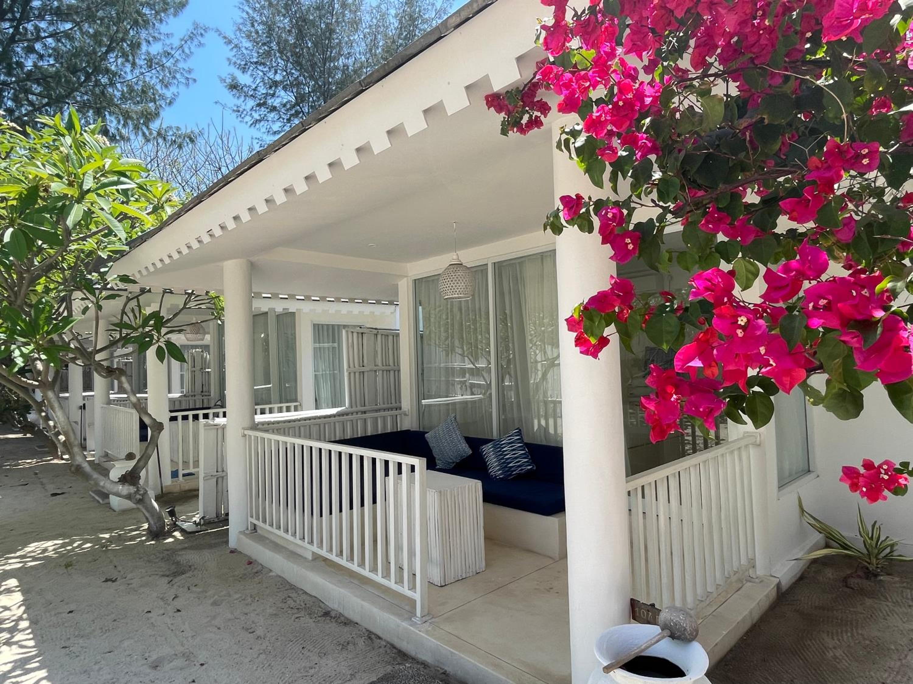 Beach Bungalow with Nature View