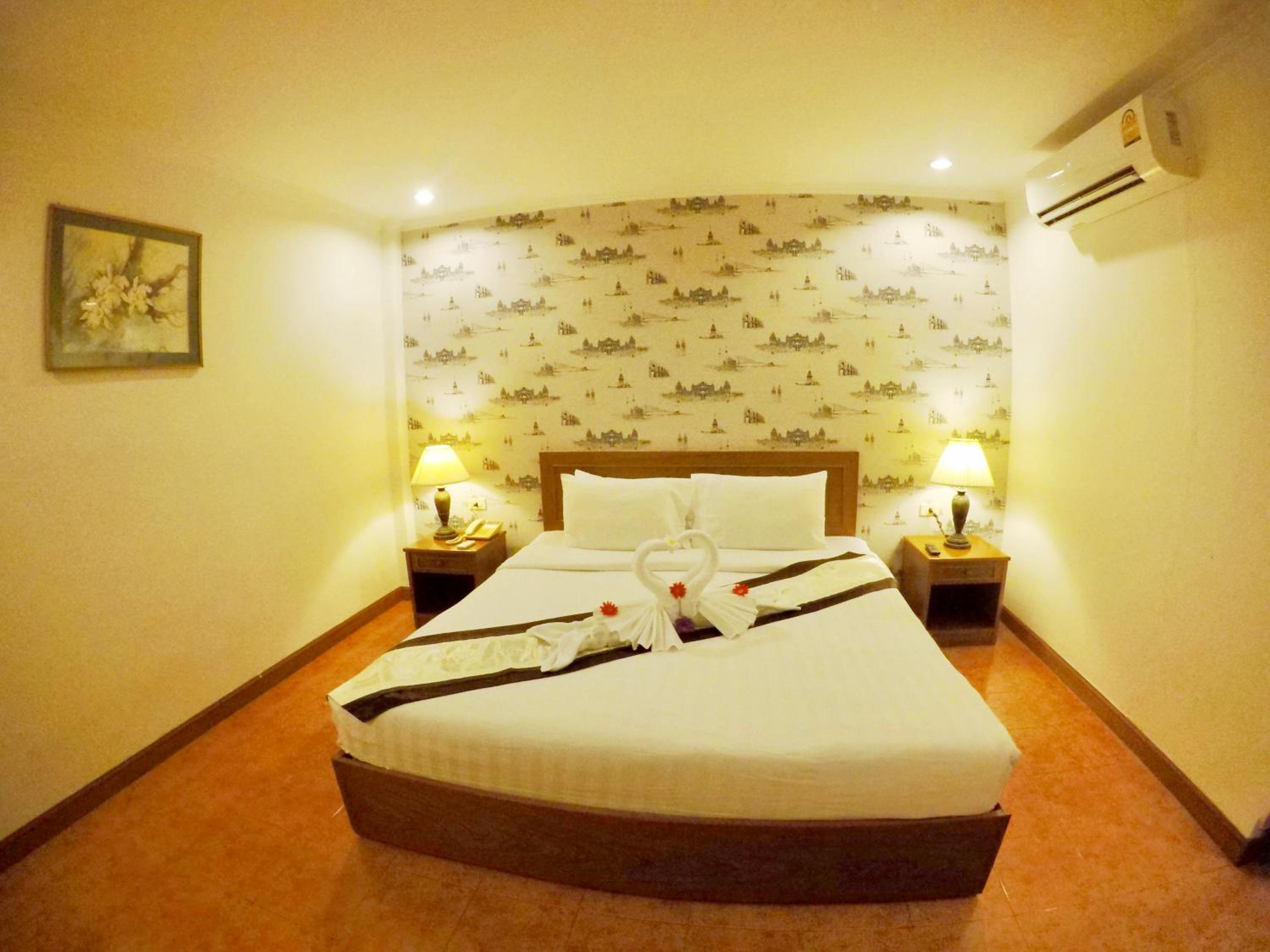 Four-Bedroom Deluxe Apartment