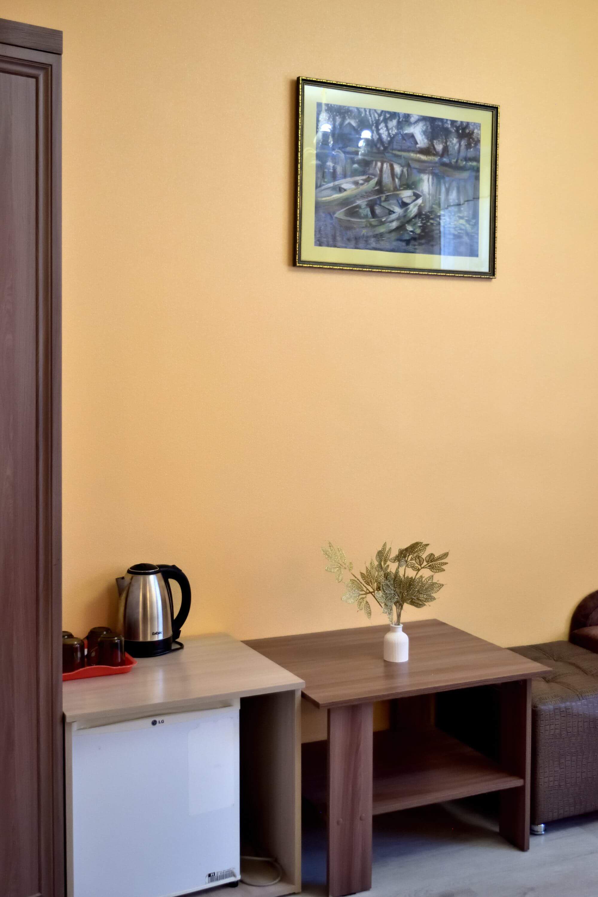 №6. Трехместный номер с дополнительным спальным местом и видом на горы