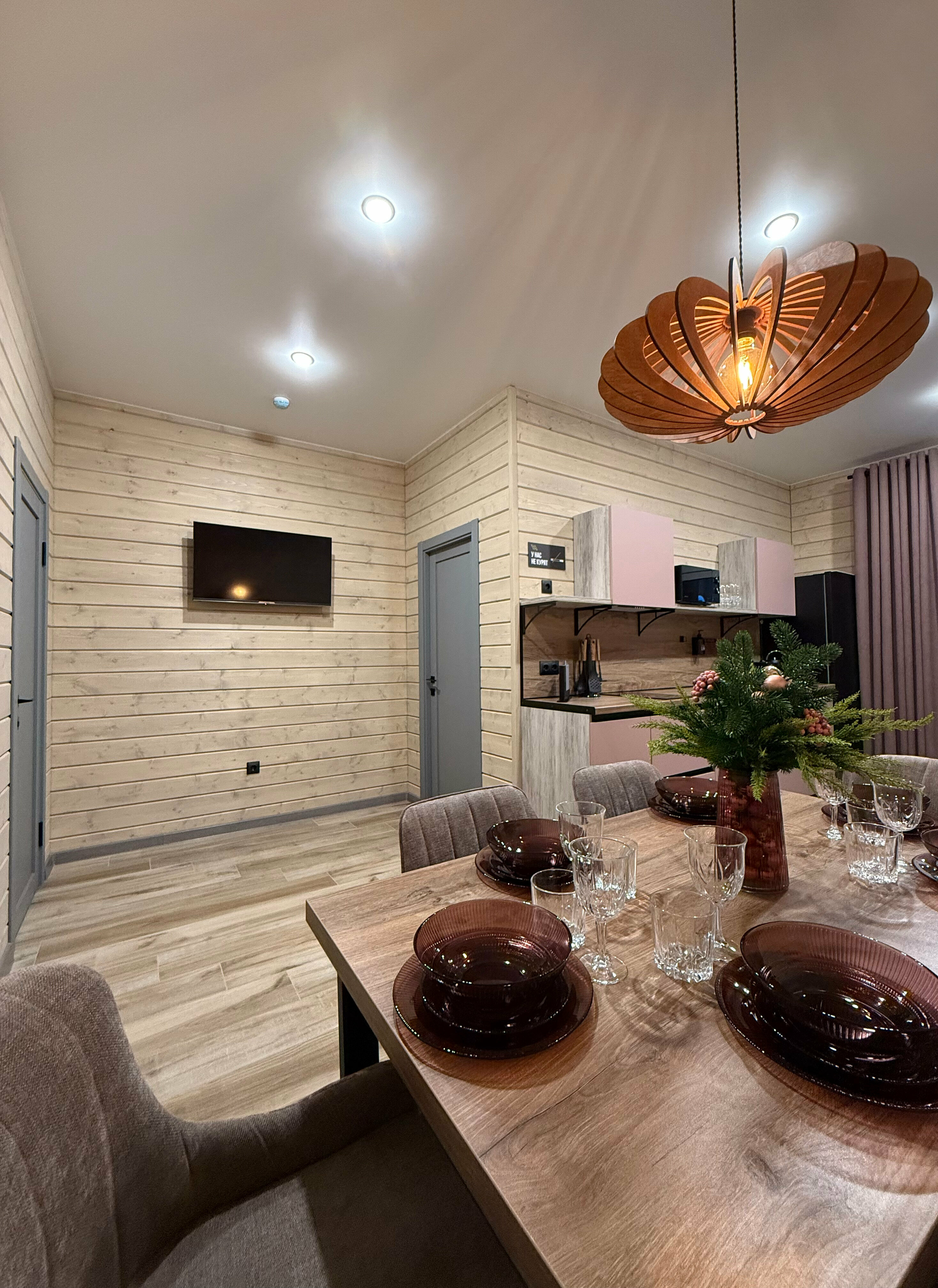 Коттедж с 3 спальнями и видом на лес