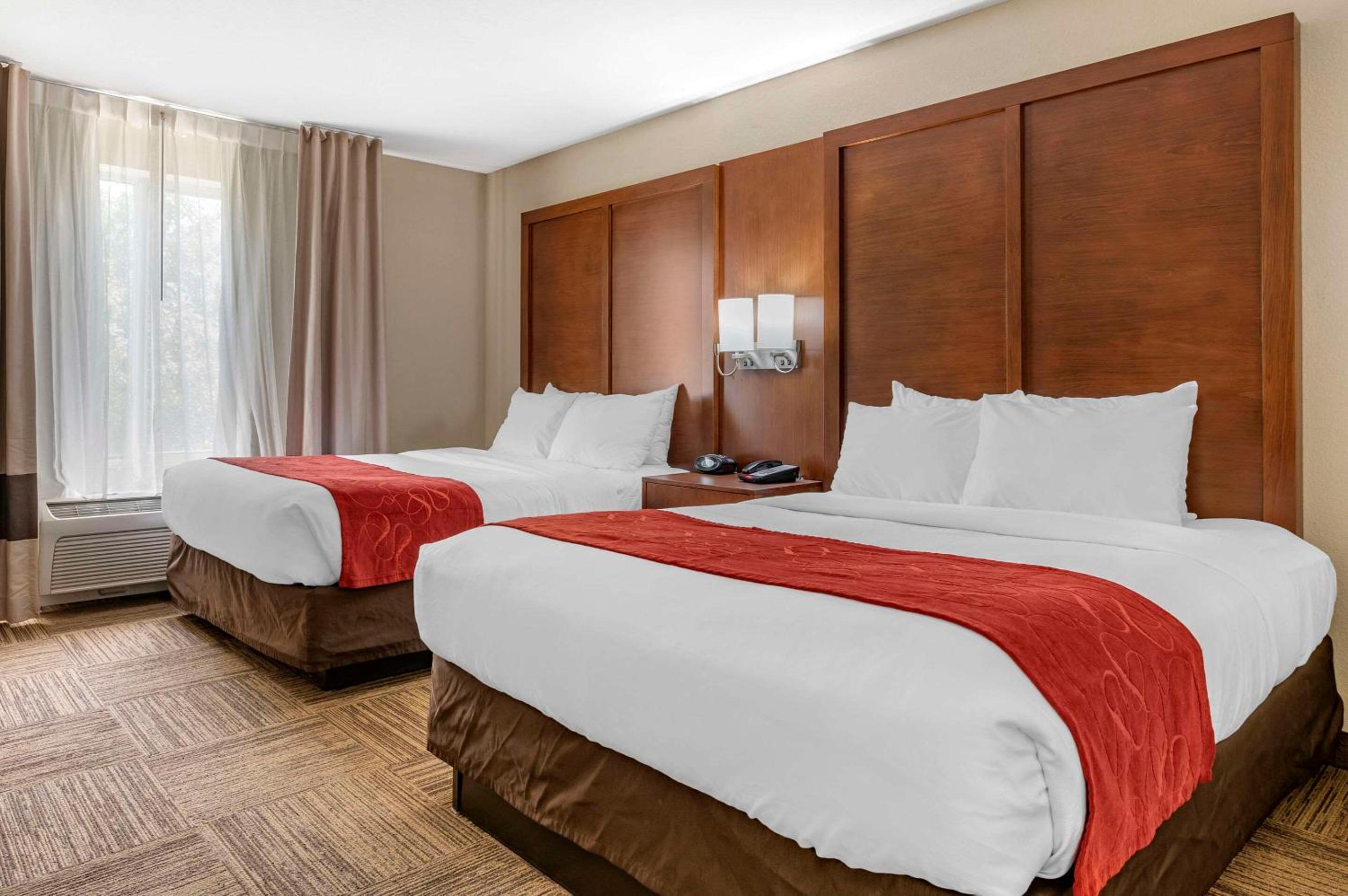 Superior Queen Suite with Two Queen Beds - Non-Smoking