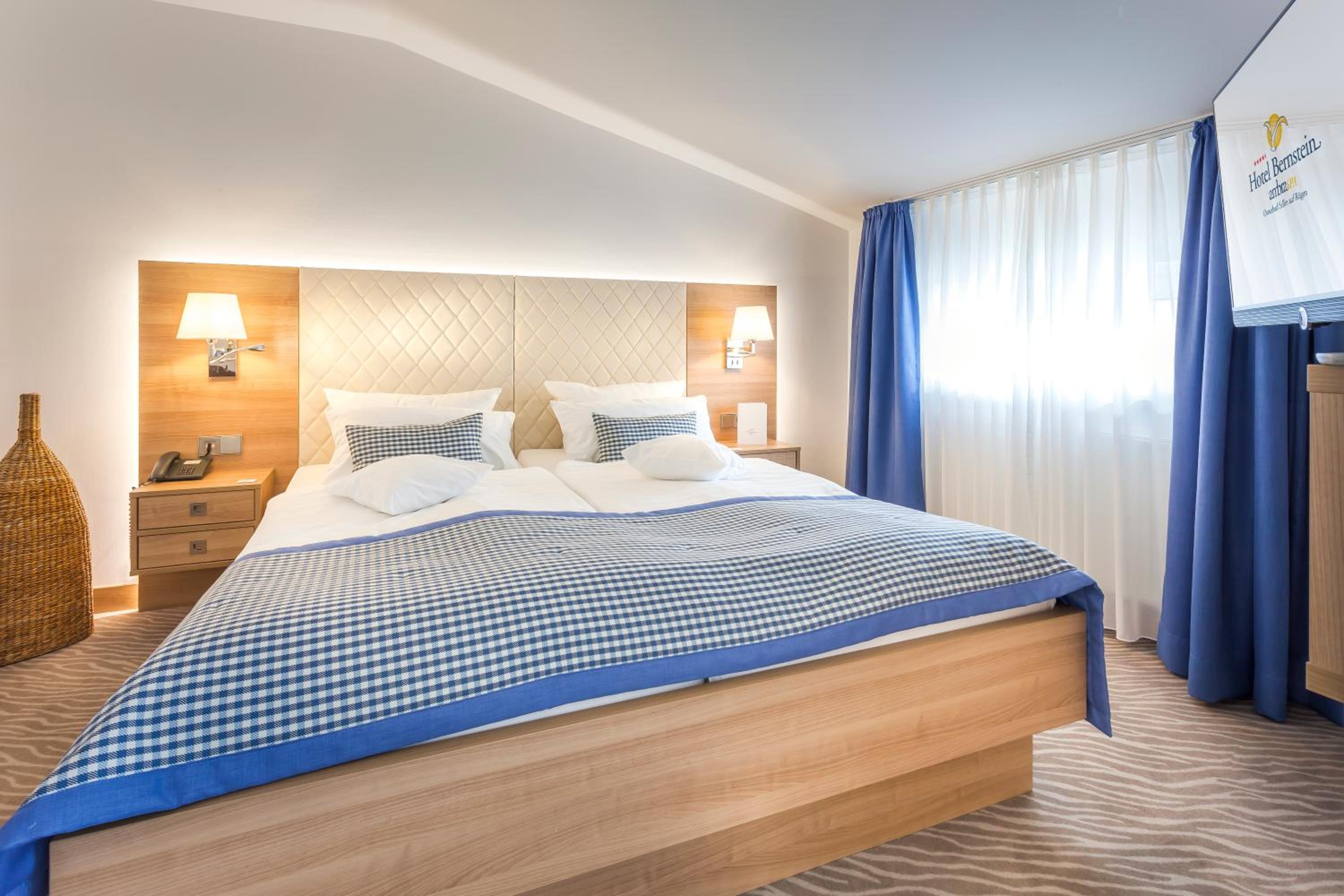 Junior Suite mit Balkon und seitlichem Meerblick