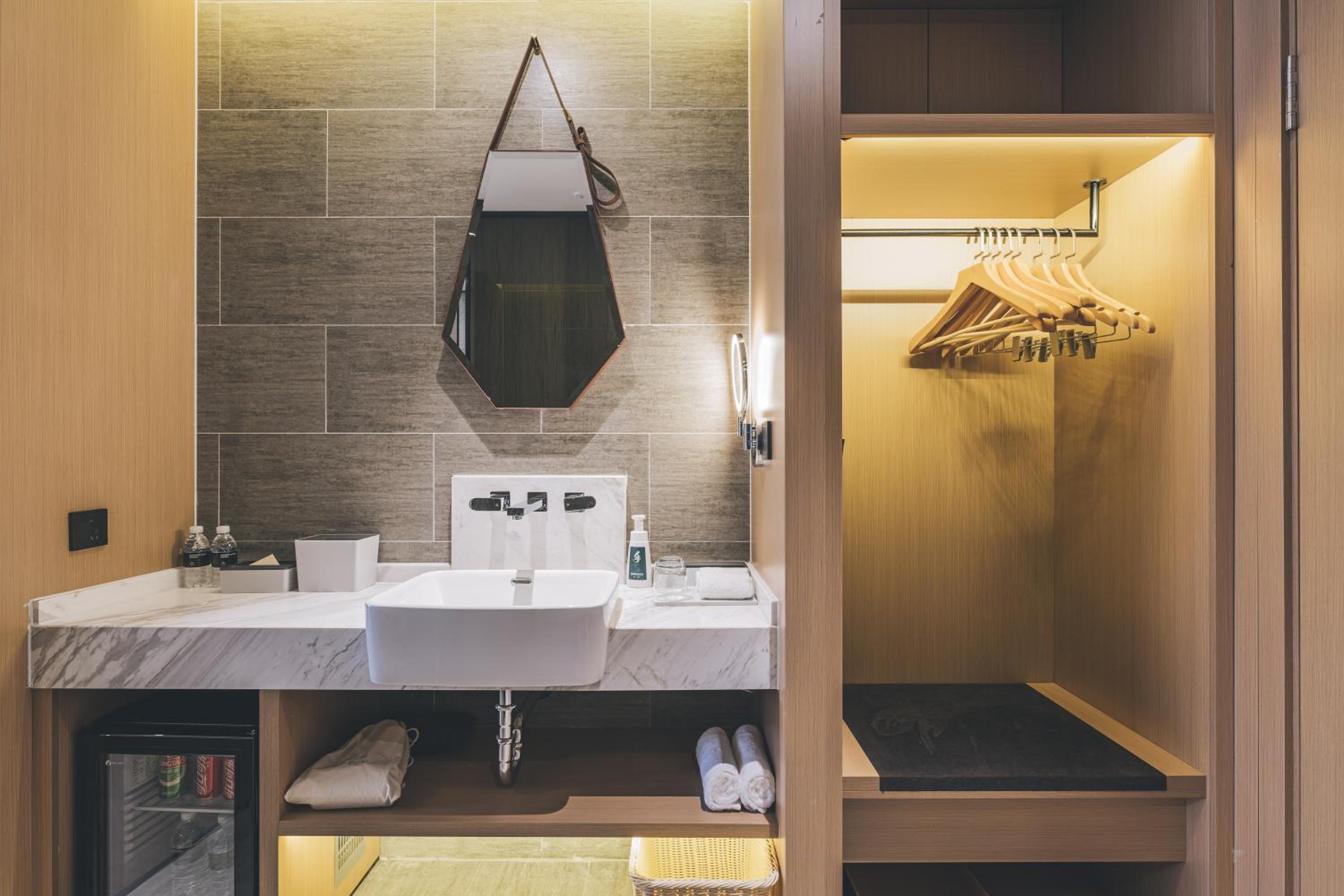 Executive Family Room(Free Mini Bar + Free Night Snacks)