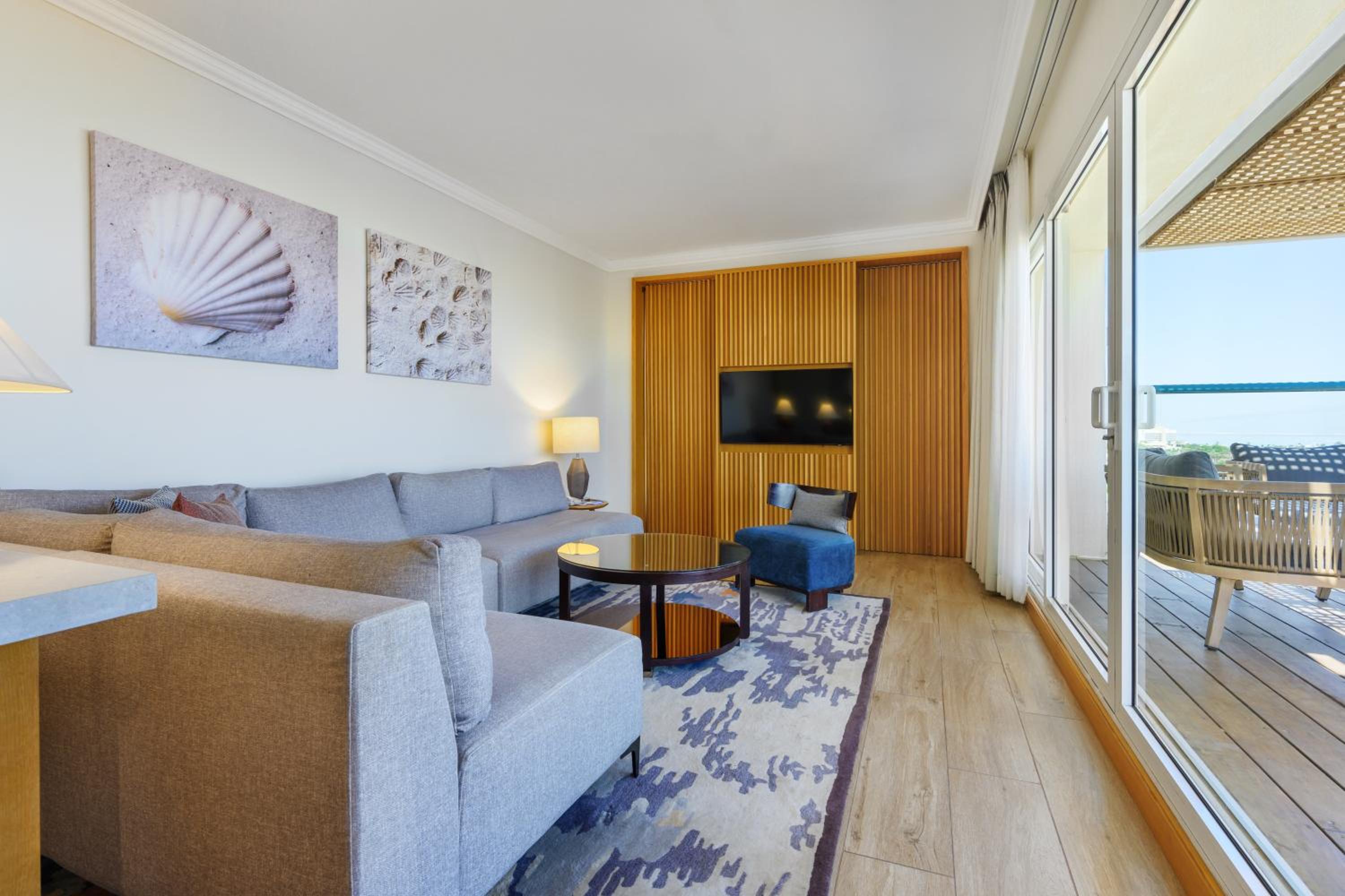 Suite with Dead Sea-View