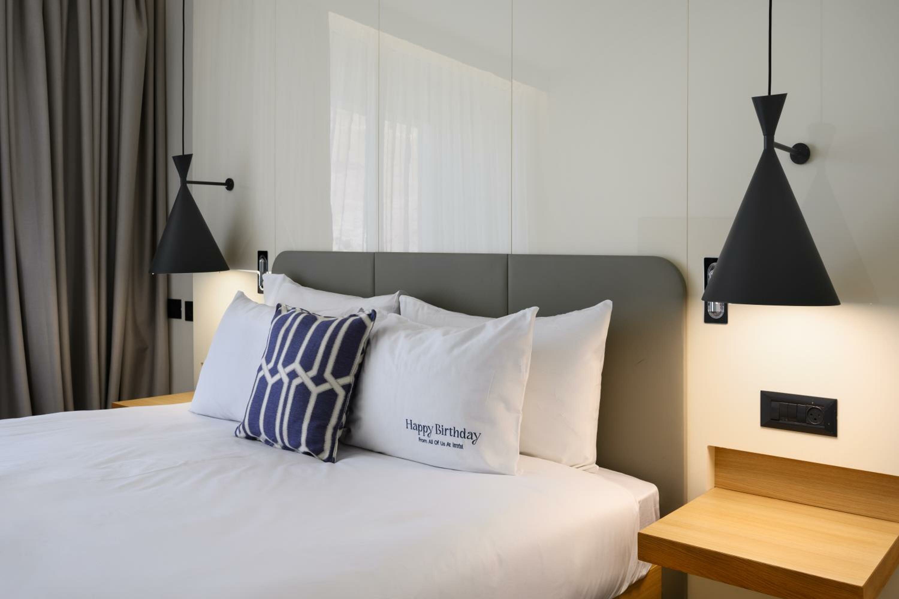 Suite with Dead Sea-View