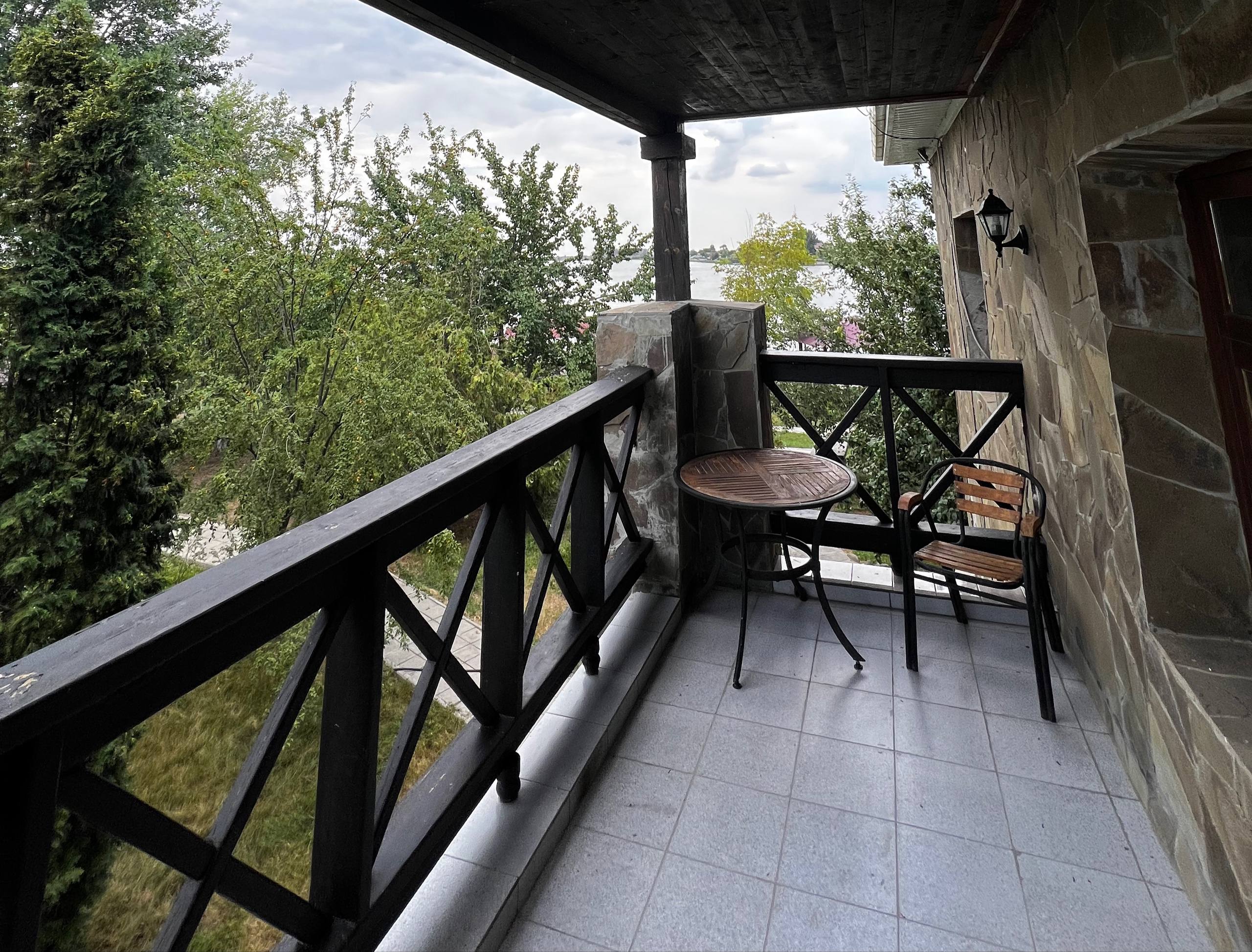 Люкс с балконом