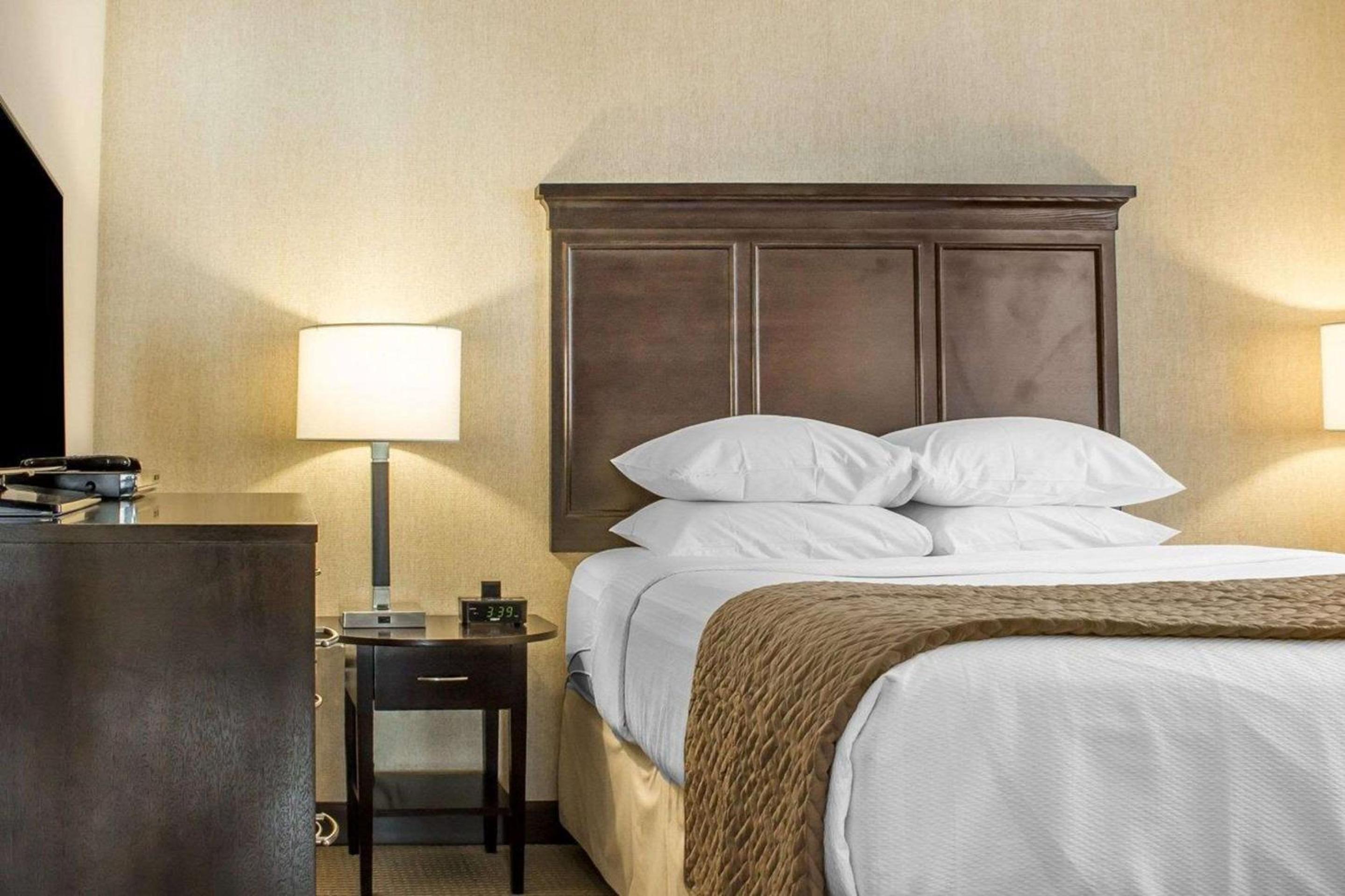 One-Bedroom Junior Suite