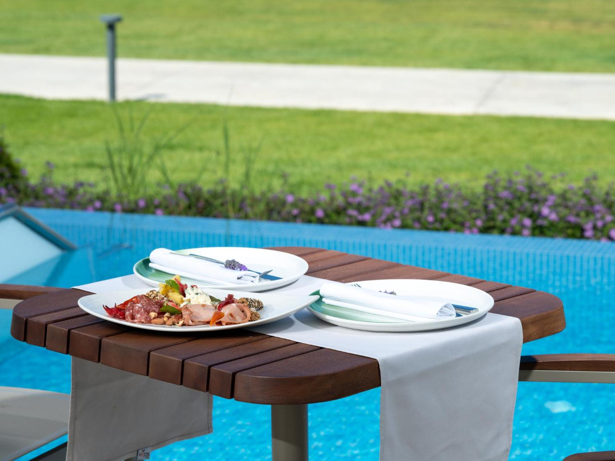 Deluxe Room Lateral Sea View Private Pool