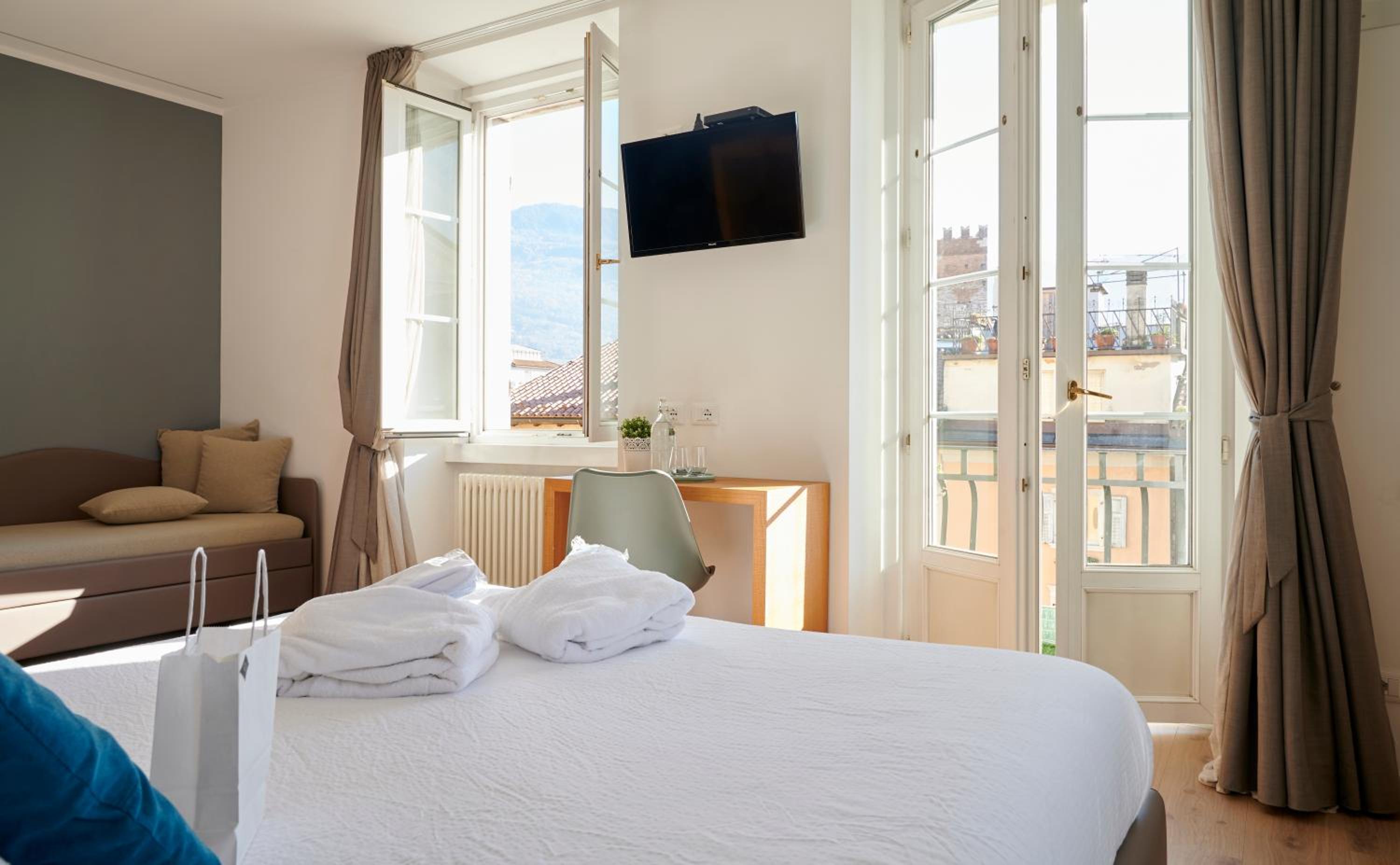 Suite with Sauna and Balcony