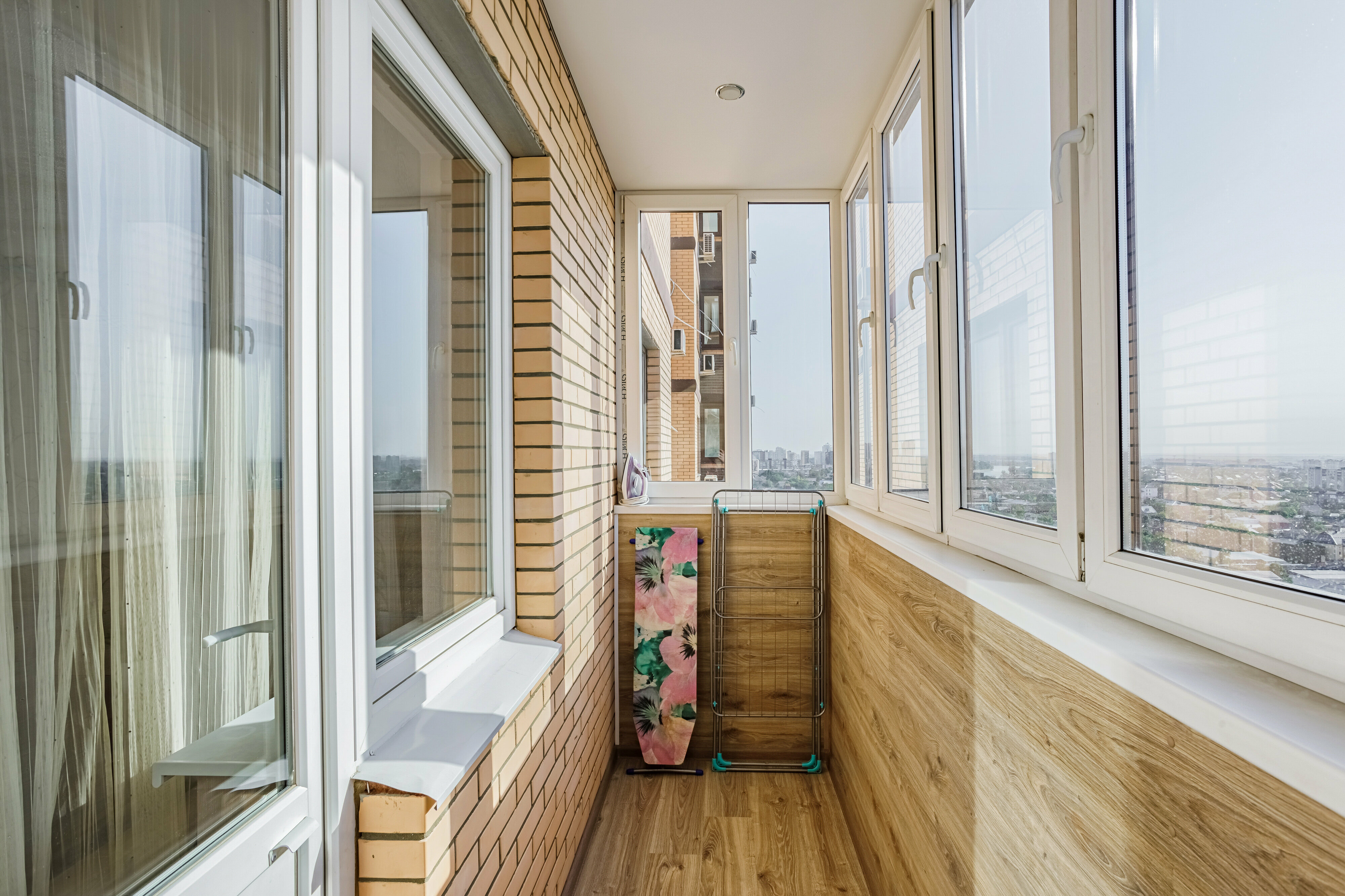 Апартаменты с видом на город на высоком этаже 162