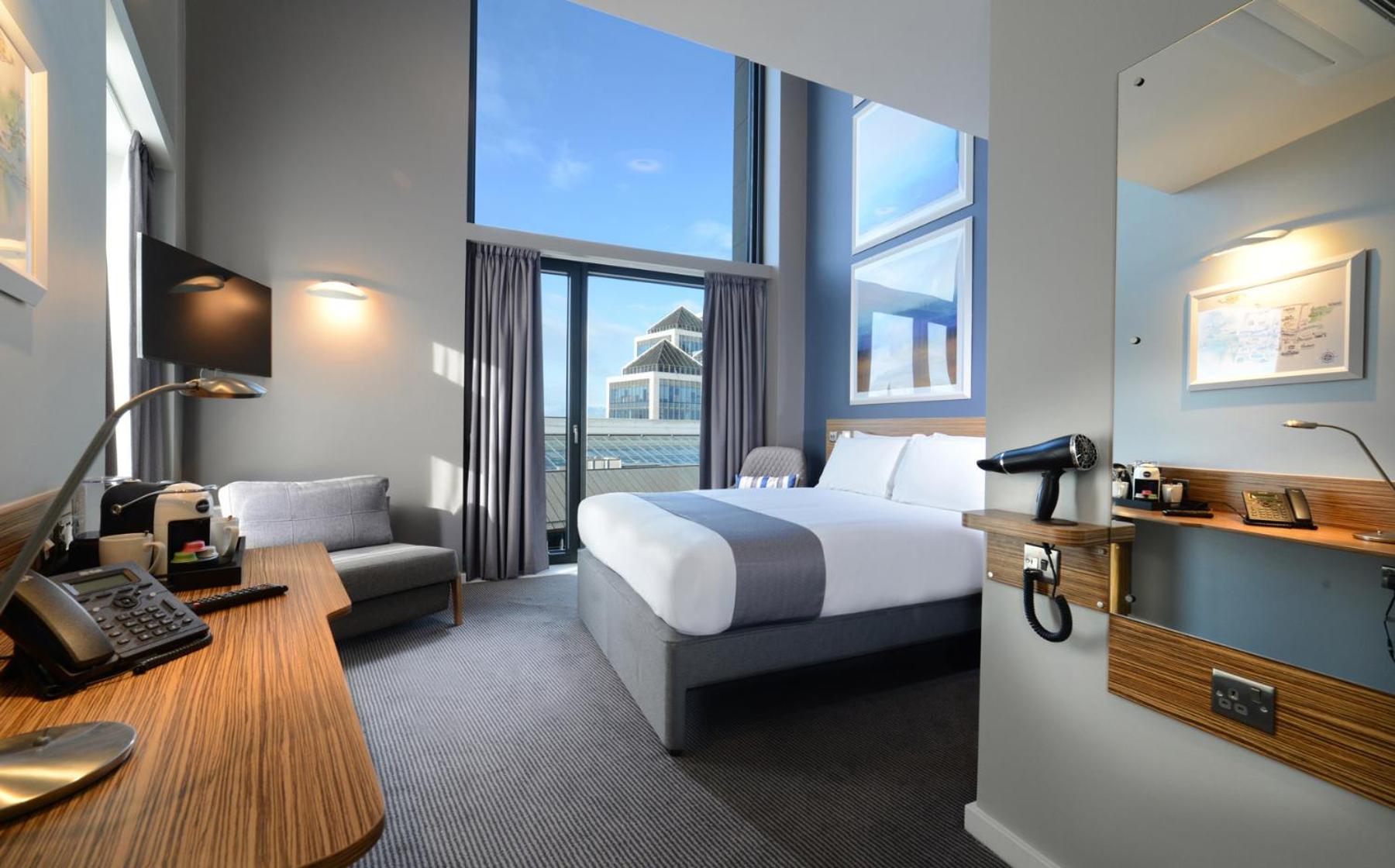 Deluxe Double Room with Extra Bed