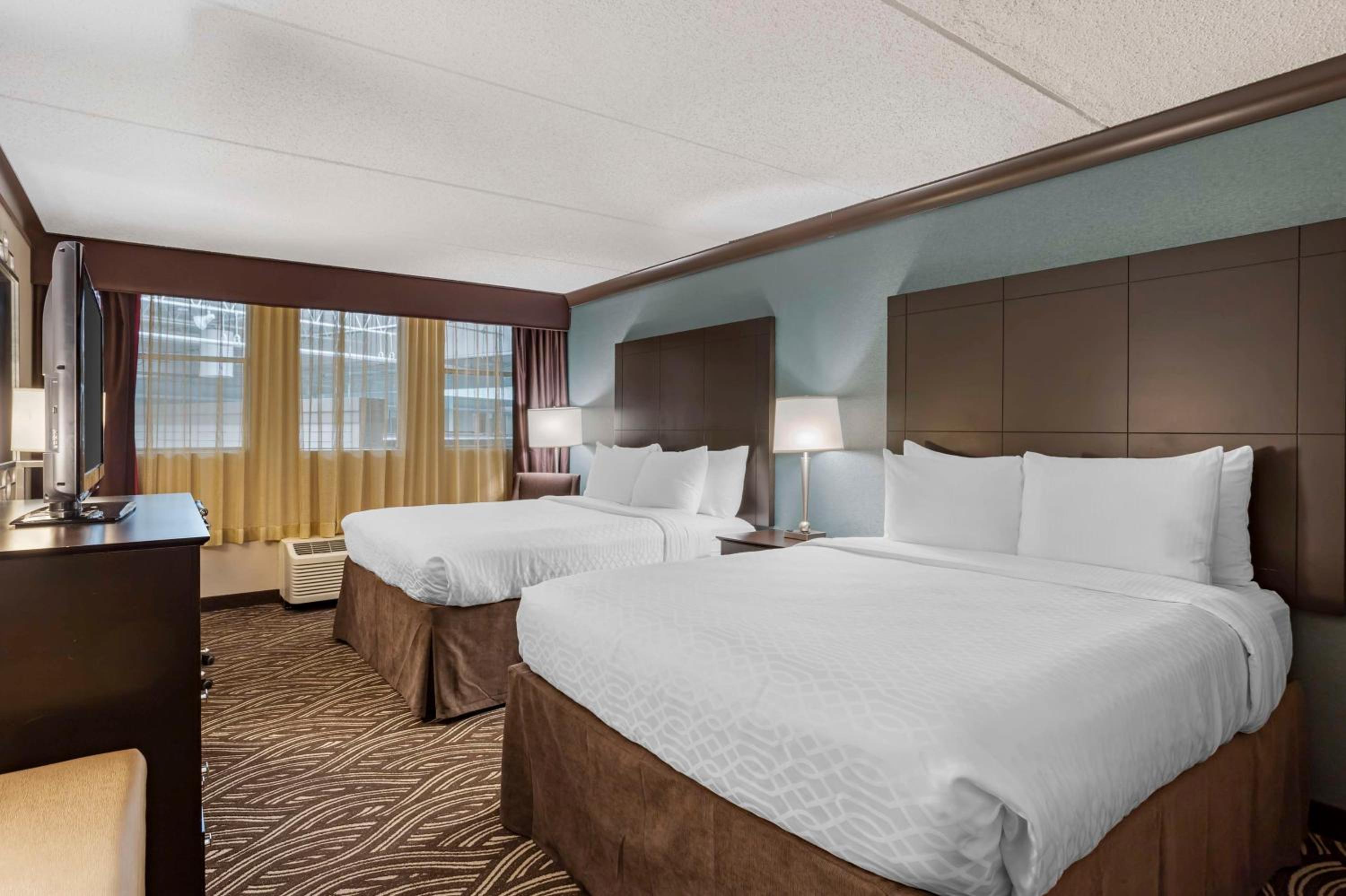 Queen Room - Non-Smoking