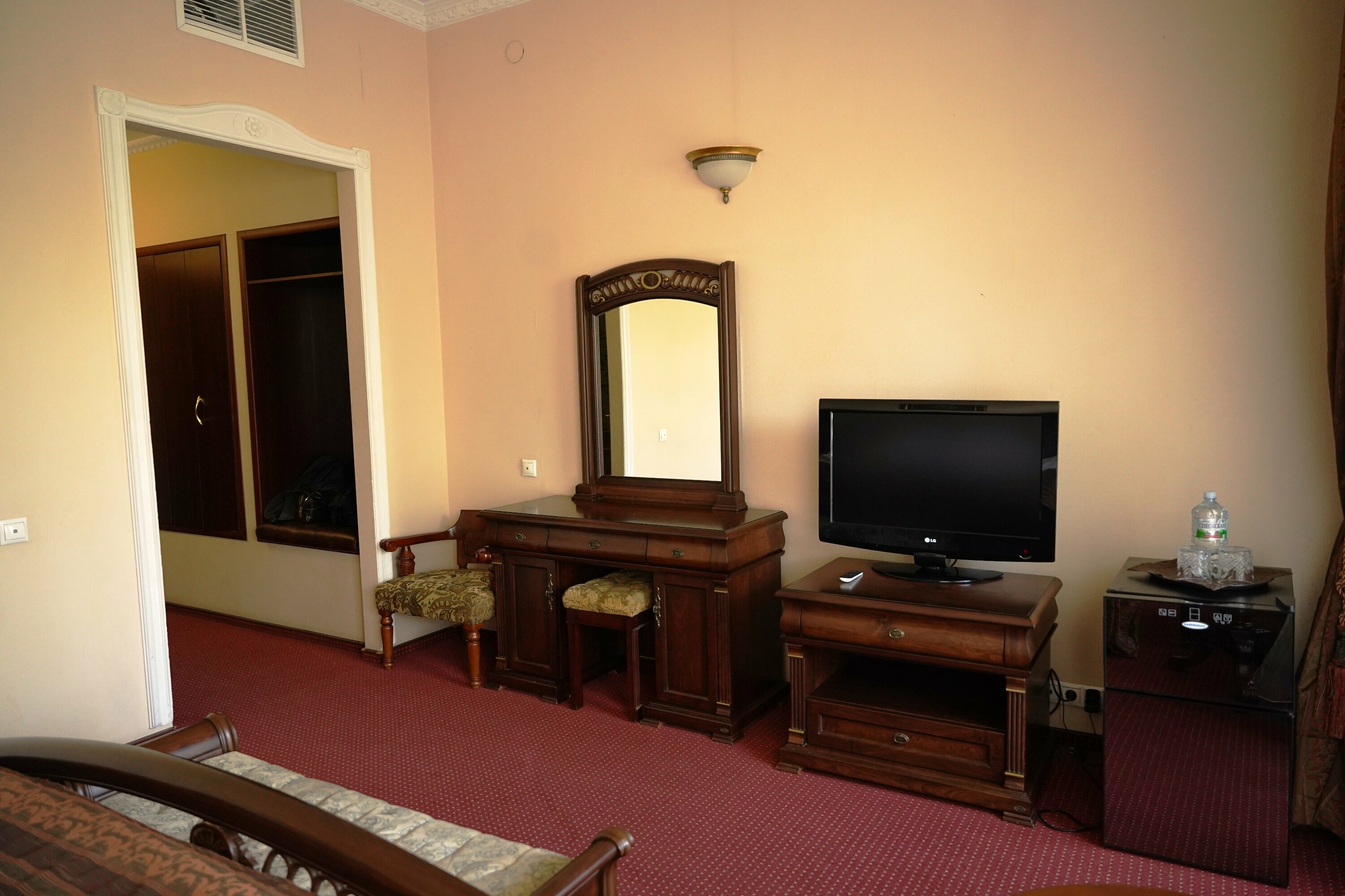 Полулюкс с двуспальной кроватью