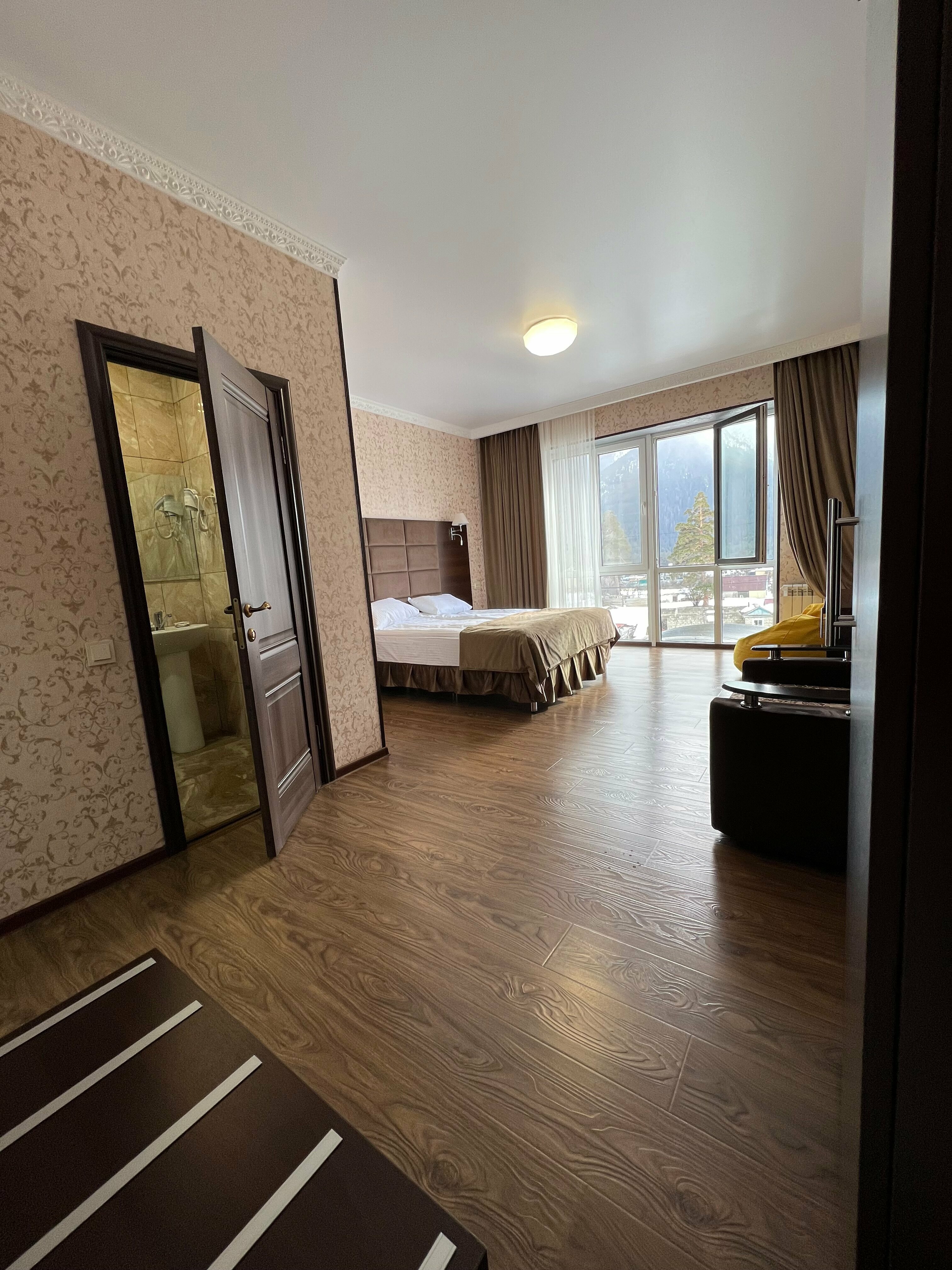 Двухместный номер с 2 отдельными кроватями, вид на горы