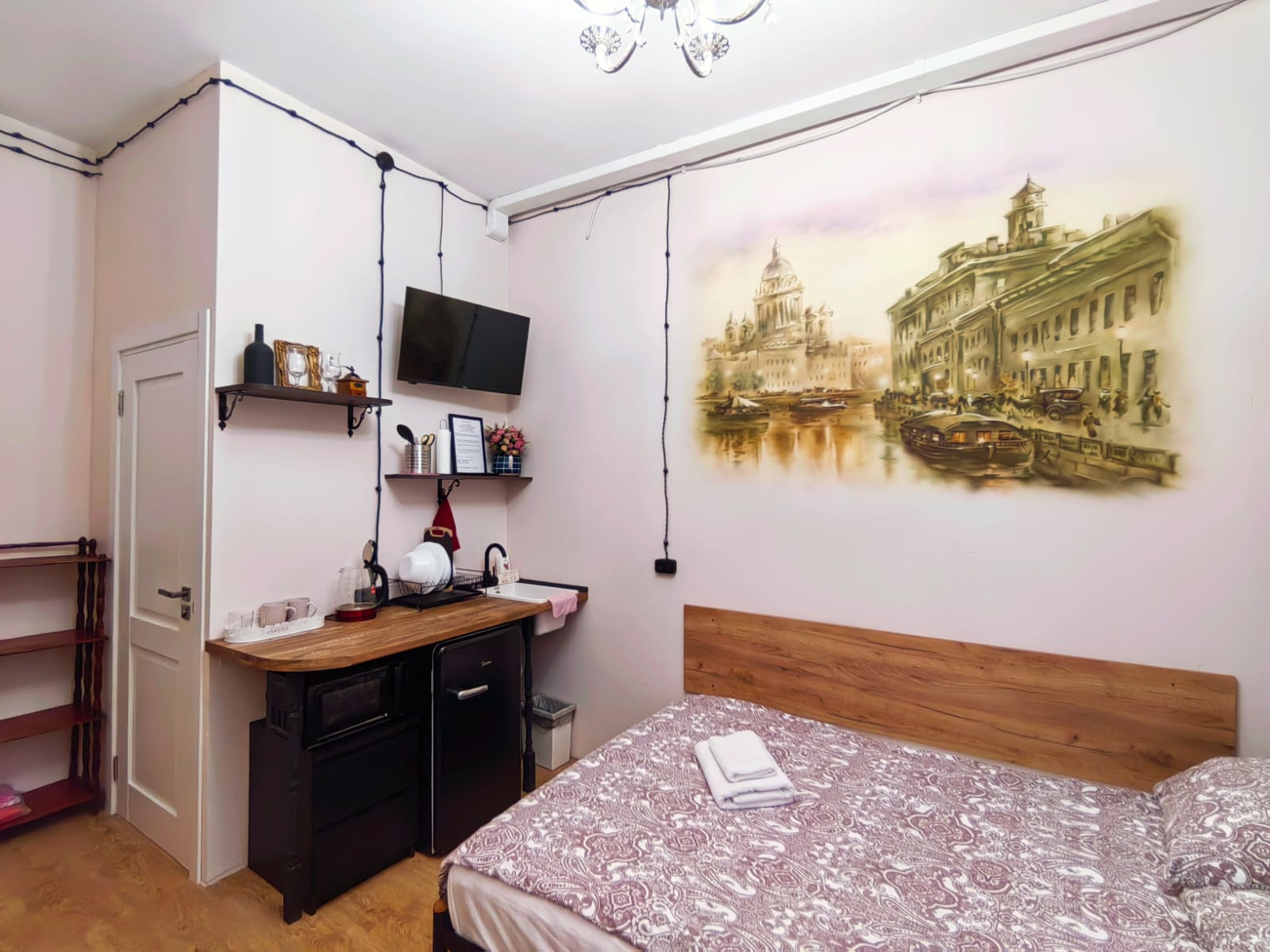 Студия "Сны Петербурга" Бесконтактное размещение с возможностью хранения багажа.