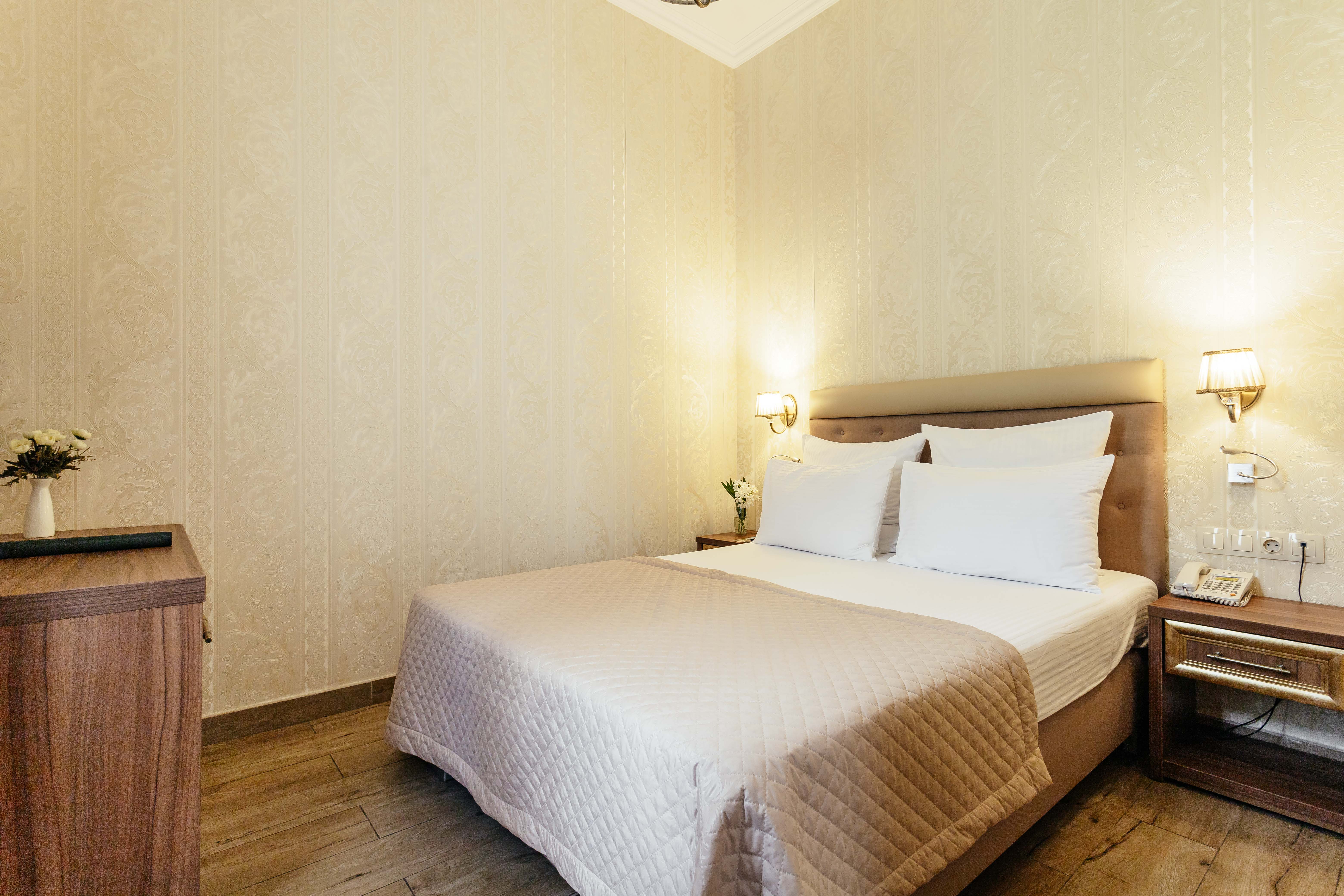 Сьюит двухкомнатный без балкона морская сторона/ парк.Главный корпус 5*