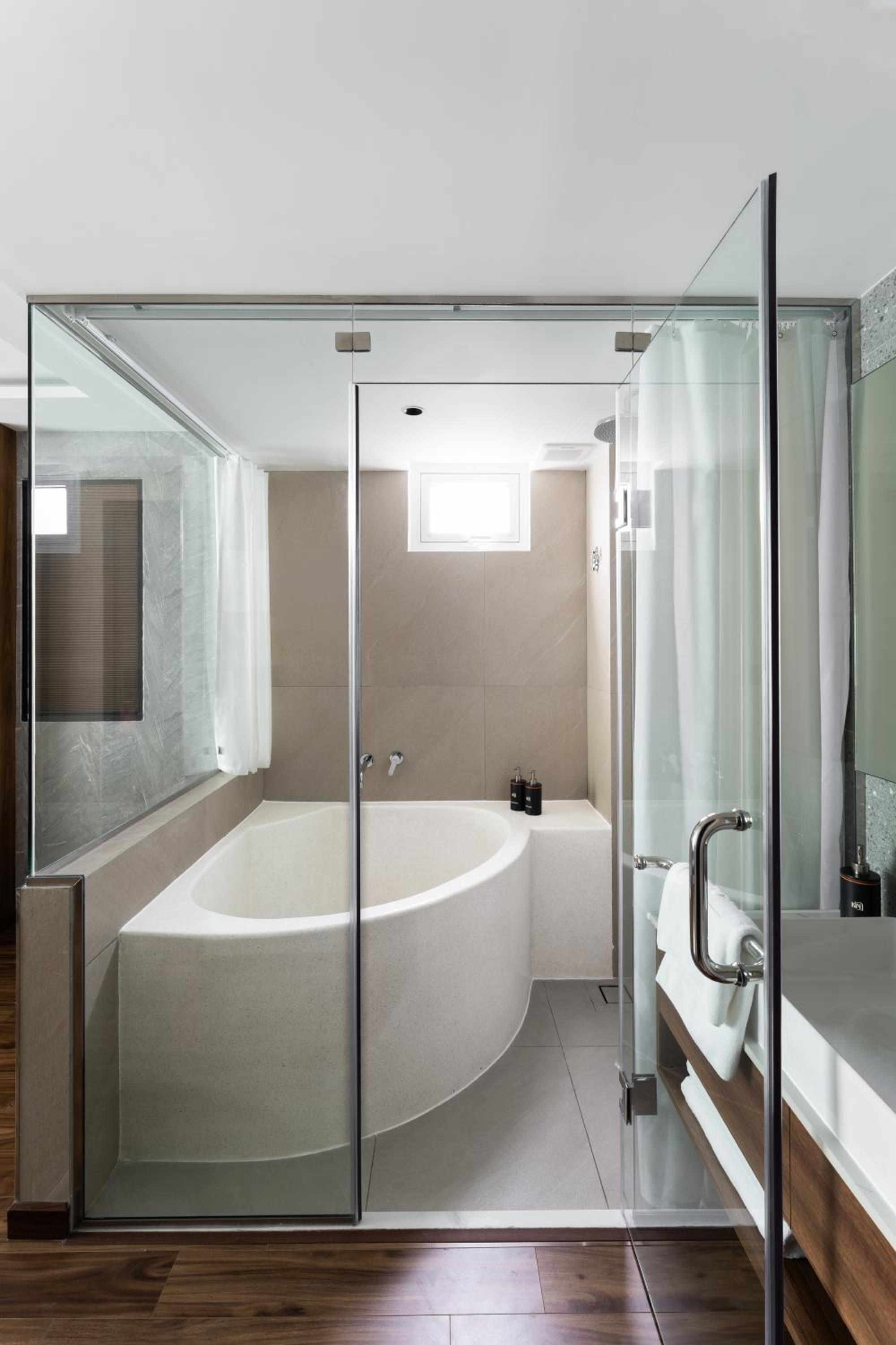 Senior Executive Suite