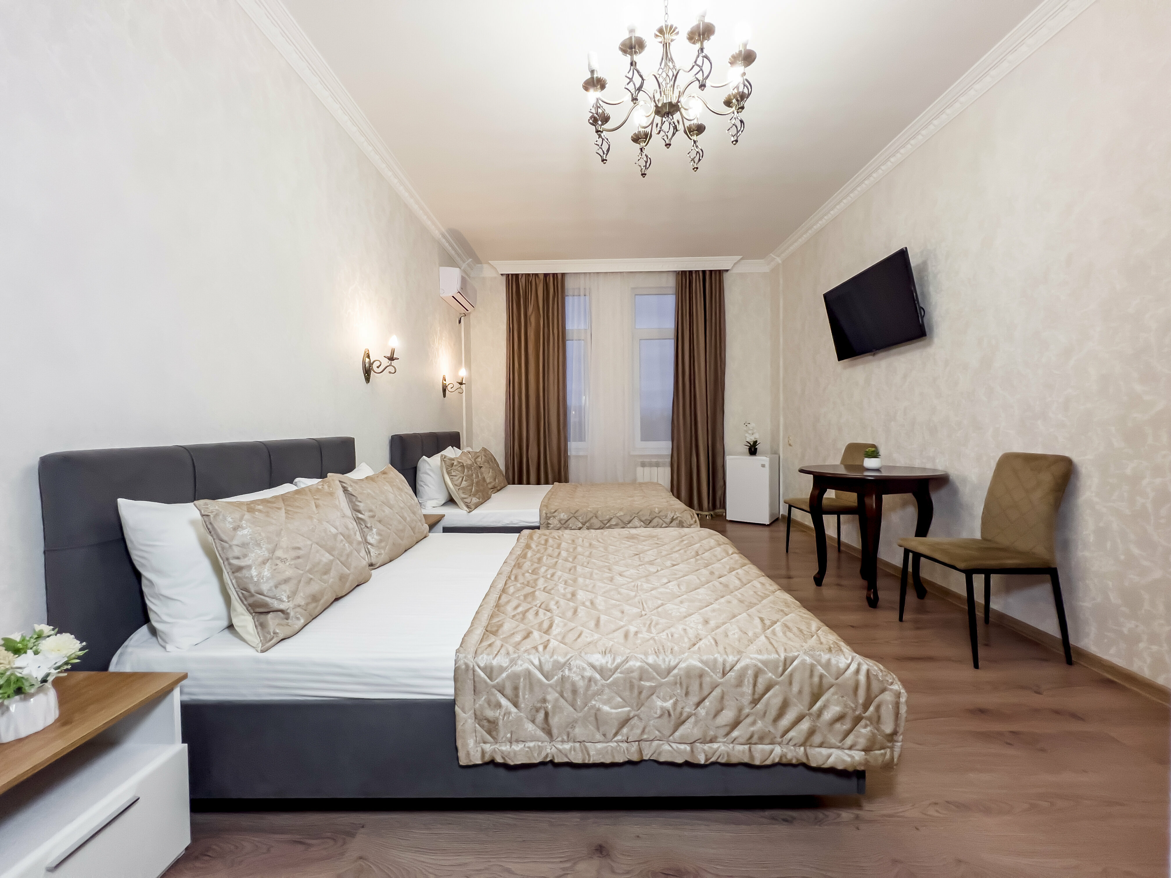 Cемейный номер с собственной ванной комнатой