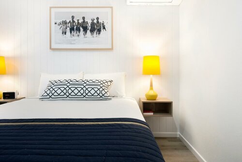 Large Family Room (3 Adults + 2 Children)- Free Parking в Blue Heron Boutique Motel