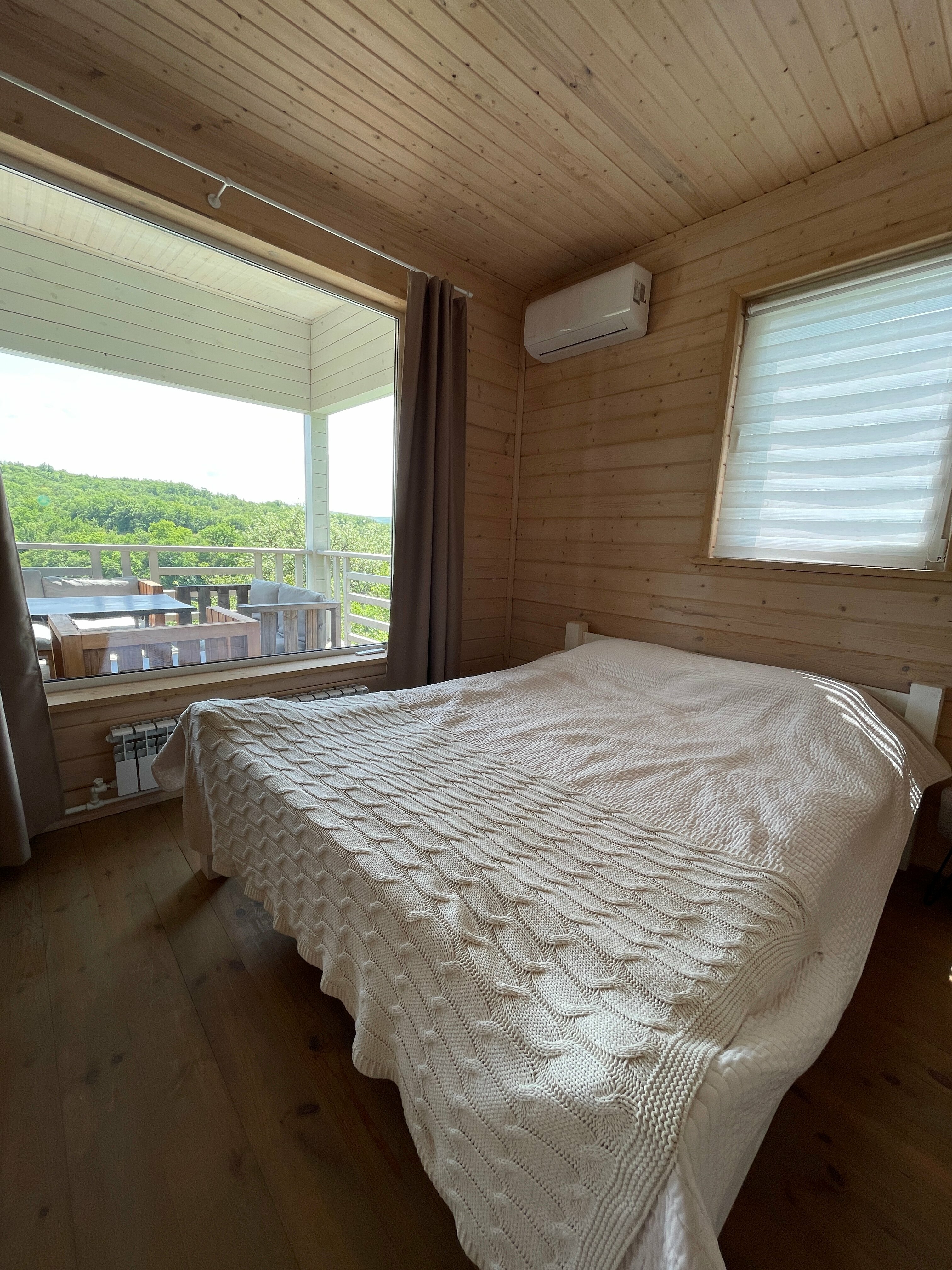 Дом с видом на озеро