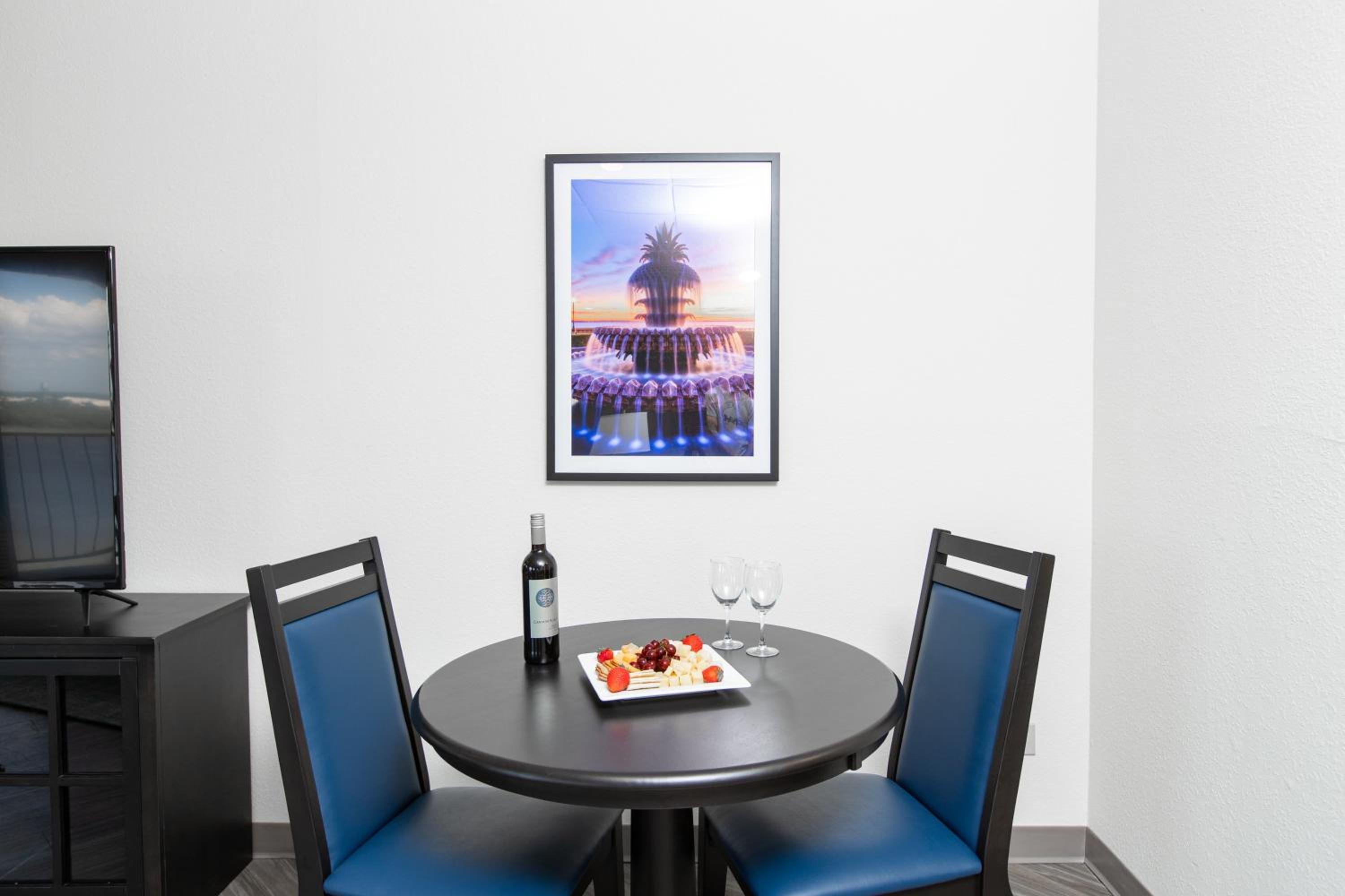 King Suite with Scenic View