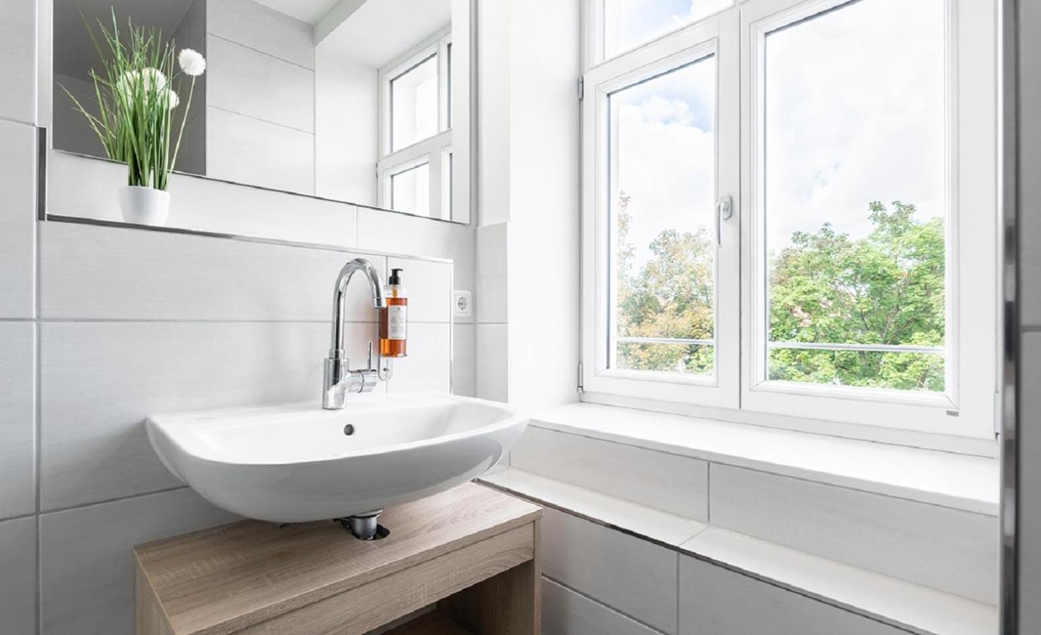 Studio Apartment with Kitchen